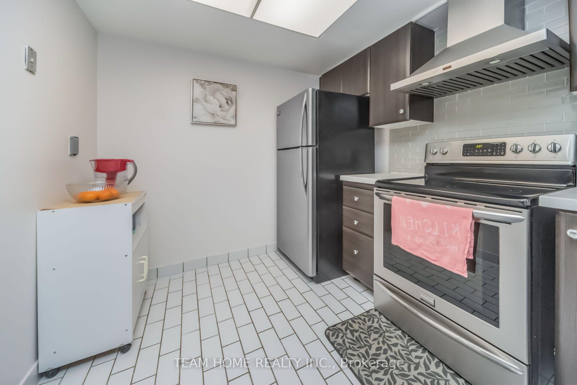 Photo 25 of Unit 604, 300 Webb Drive, Mississauga, City Centre — HOMEH