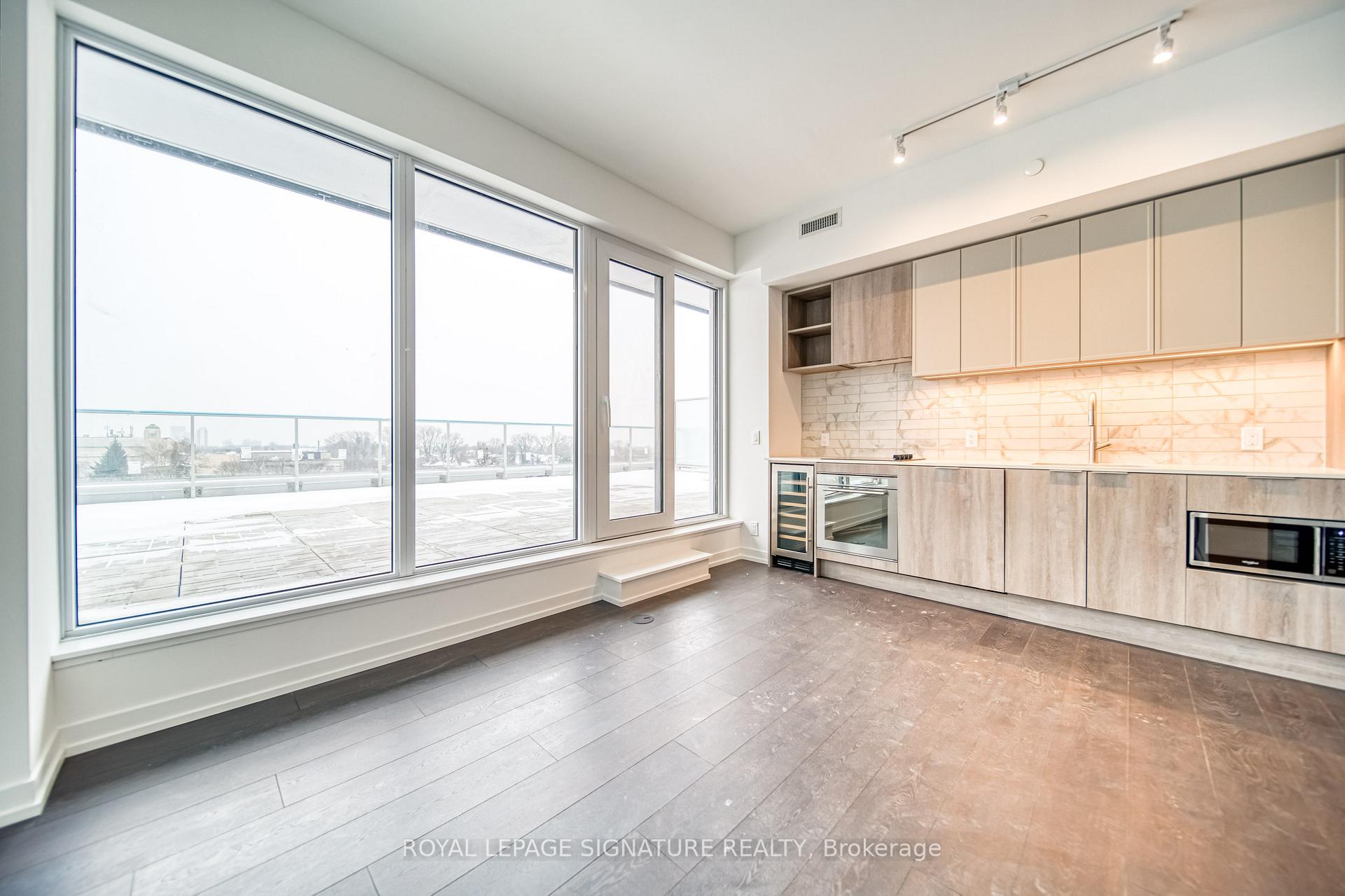 Photo 10 of Unit 807, 2020 Bathurst Street, Toronto, Humewood-Cedarvale — HOMEH