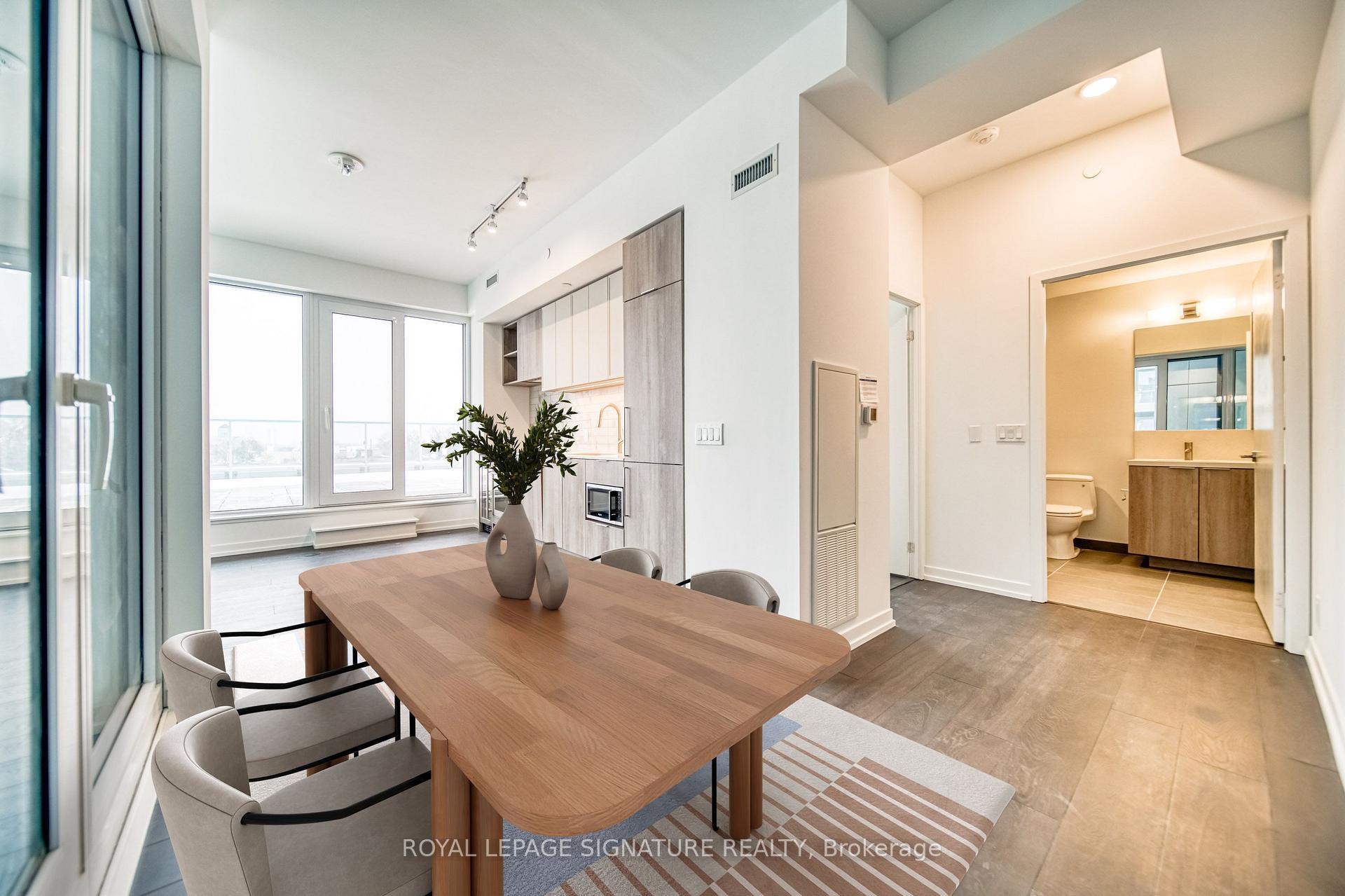 Photo 12 of Unit 807, 2020 Bathurst Street, Toronto, Humewood-Cedarvale — HOMEH