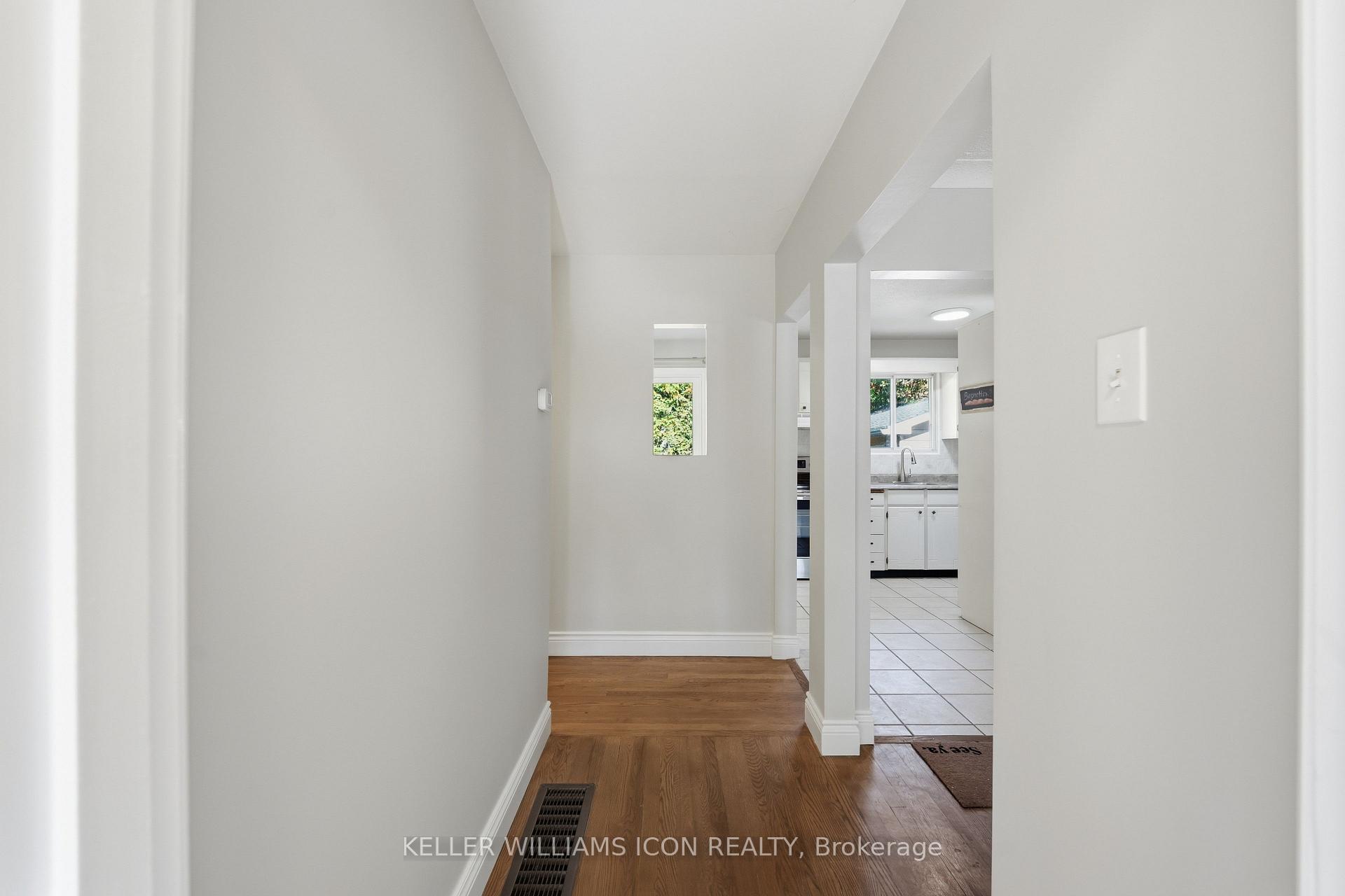Photo 10 of 103 Harris Place, Ottawa, Meadowlands/St. Claire Gardens — HOMEH