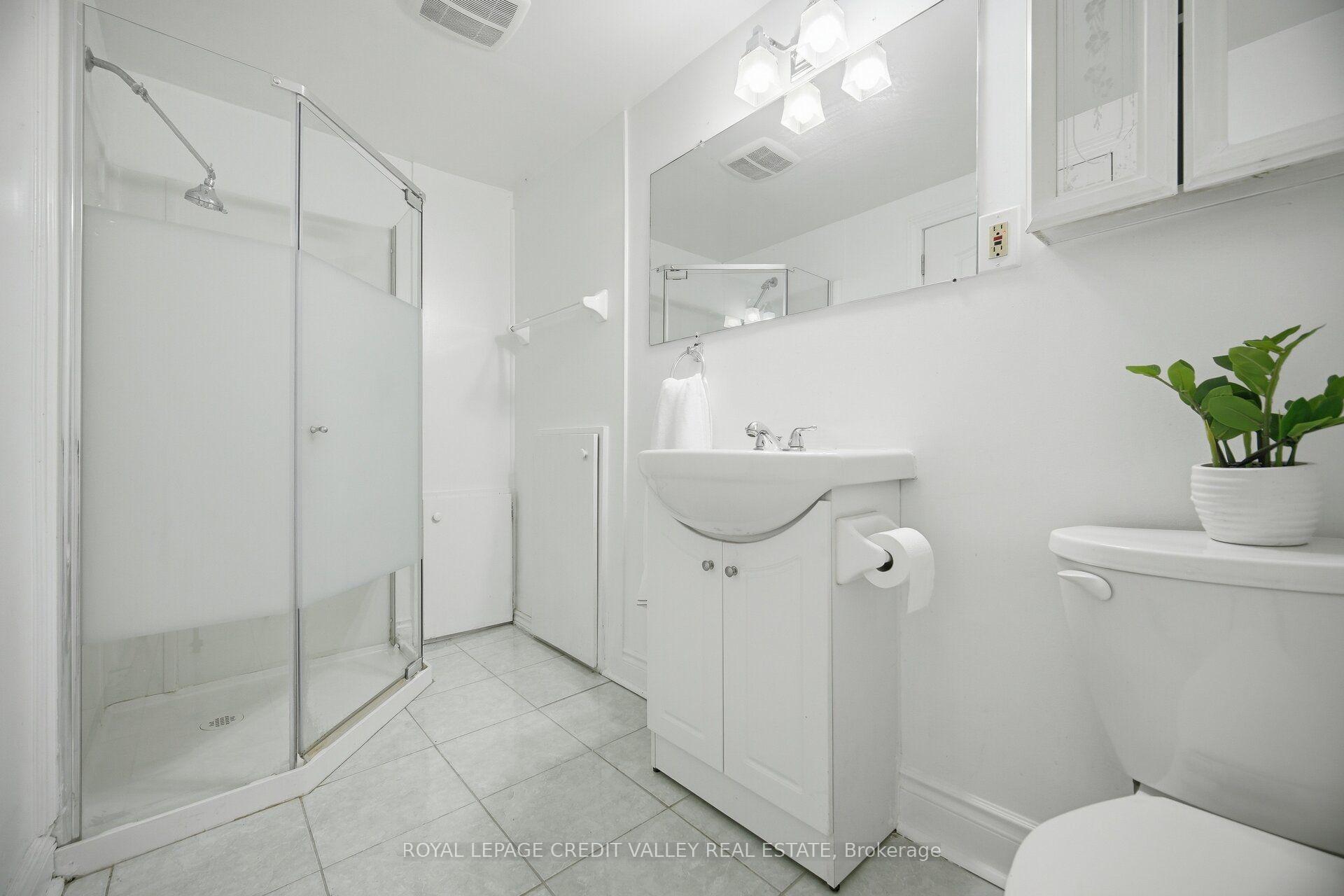 Photo 38 of 58 Glenforest Road, Brampton, Northgate — HOMEH