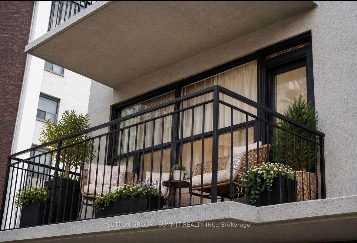 Photo 10 of Unit 302, 105 Raglan Avenue, Toronto, Humewood-Cedarvale — HOMEH