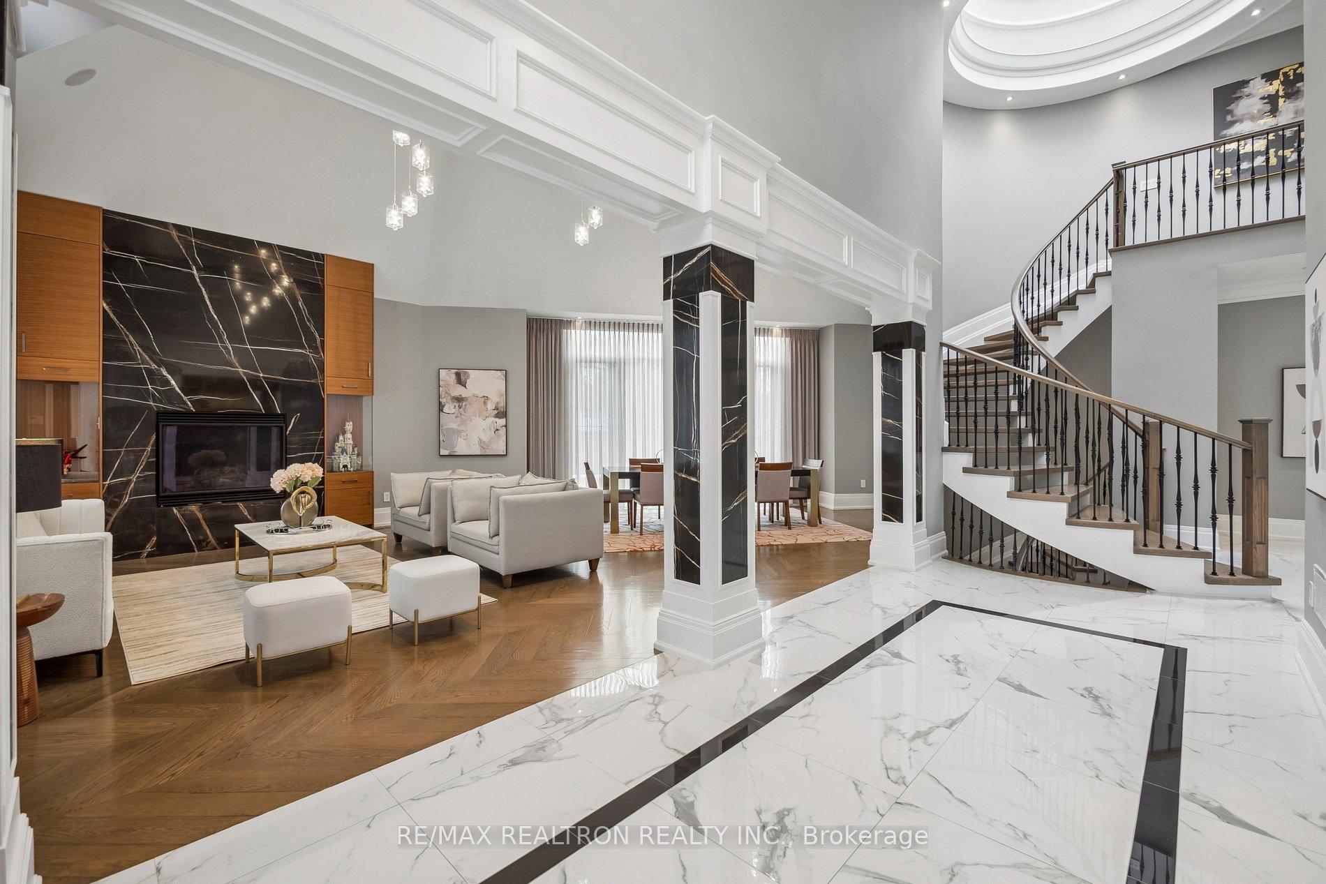 Photo 5 of 12 Miner Circle, Markham, Unionville — HOMEH