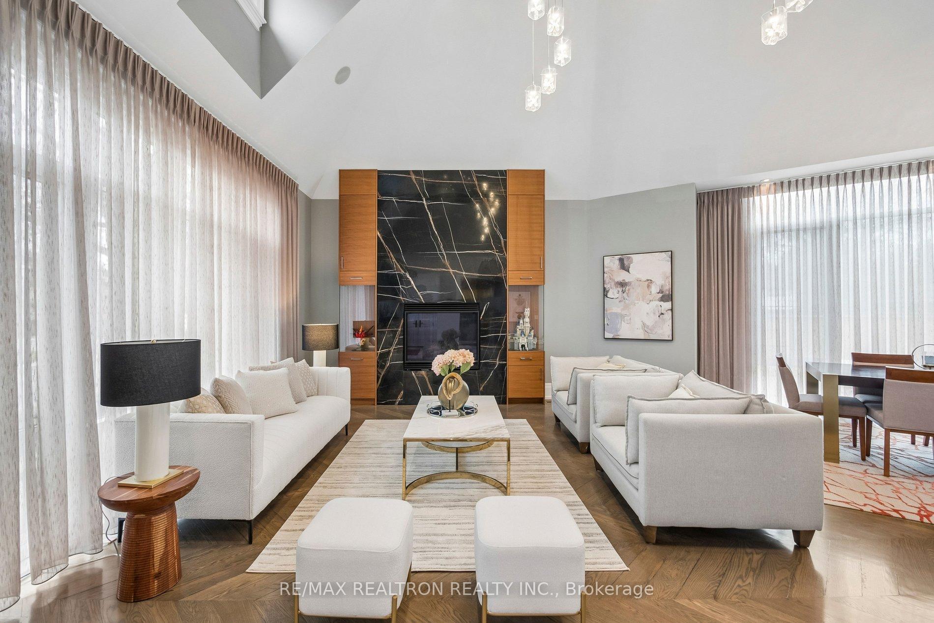 Photo 8 of 12 Miner Circle, Markham, Unionville — HOMEH