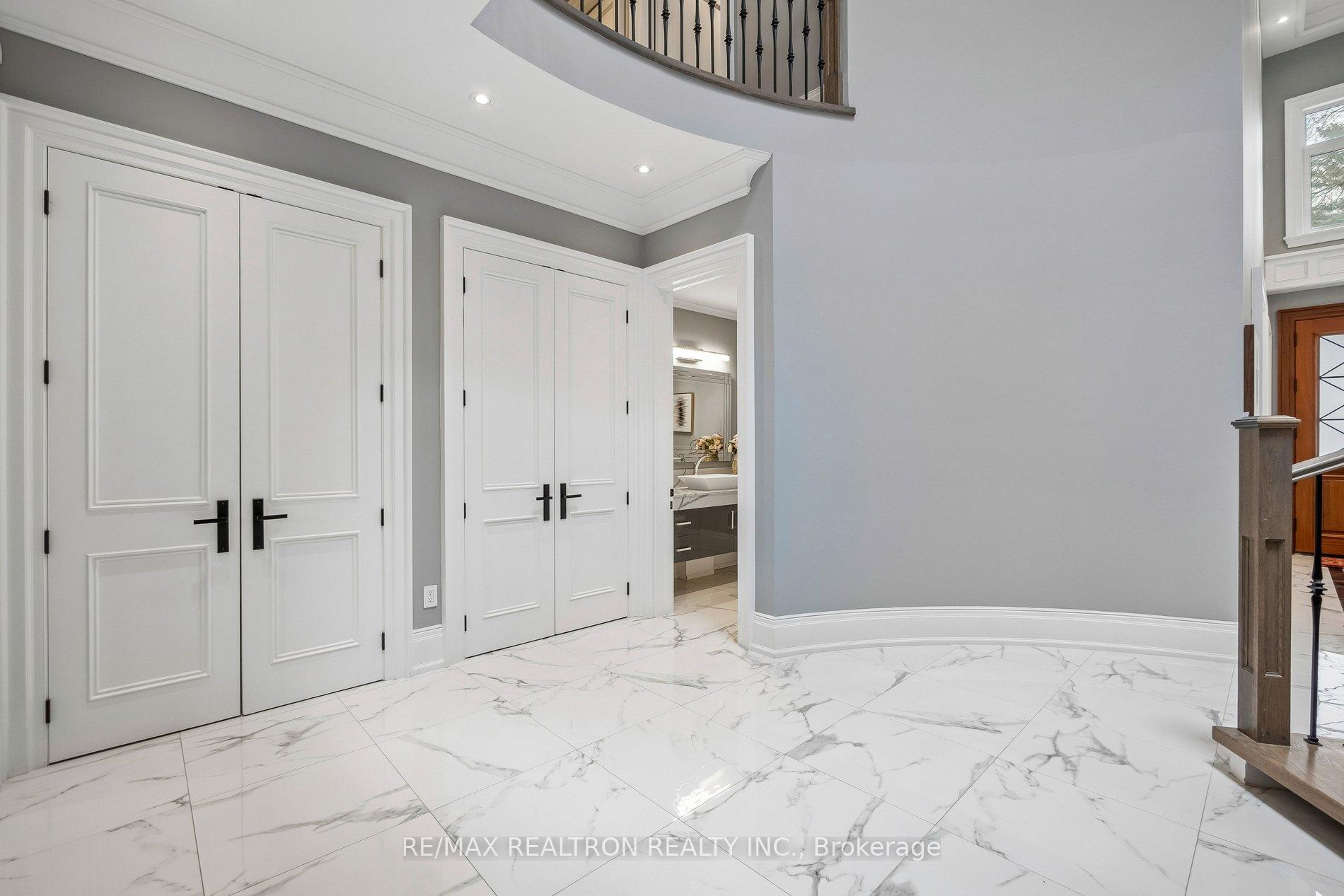 Photo 11 of 12 Miner Circle, Markham, Unionville — HOMEH