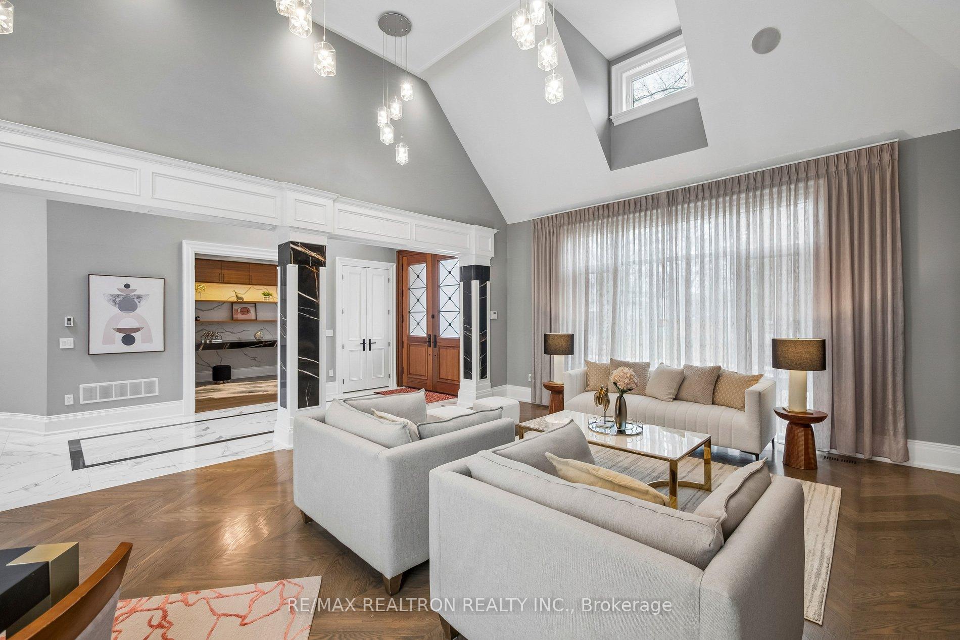 Photo 13 of 12 Miner Circle, Markham, Unionville — HOMEH
