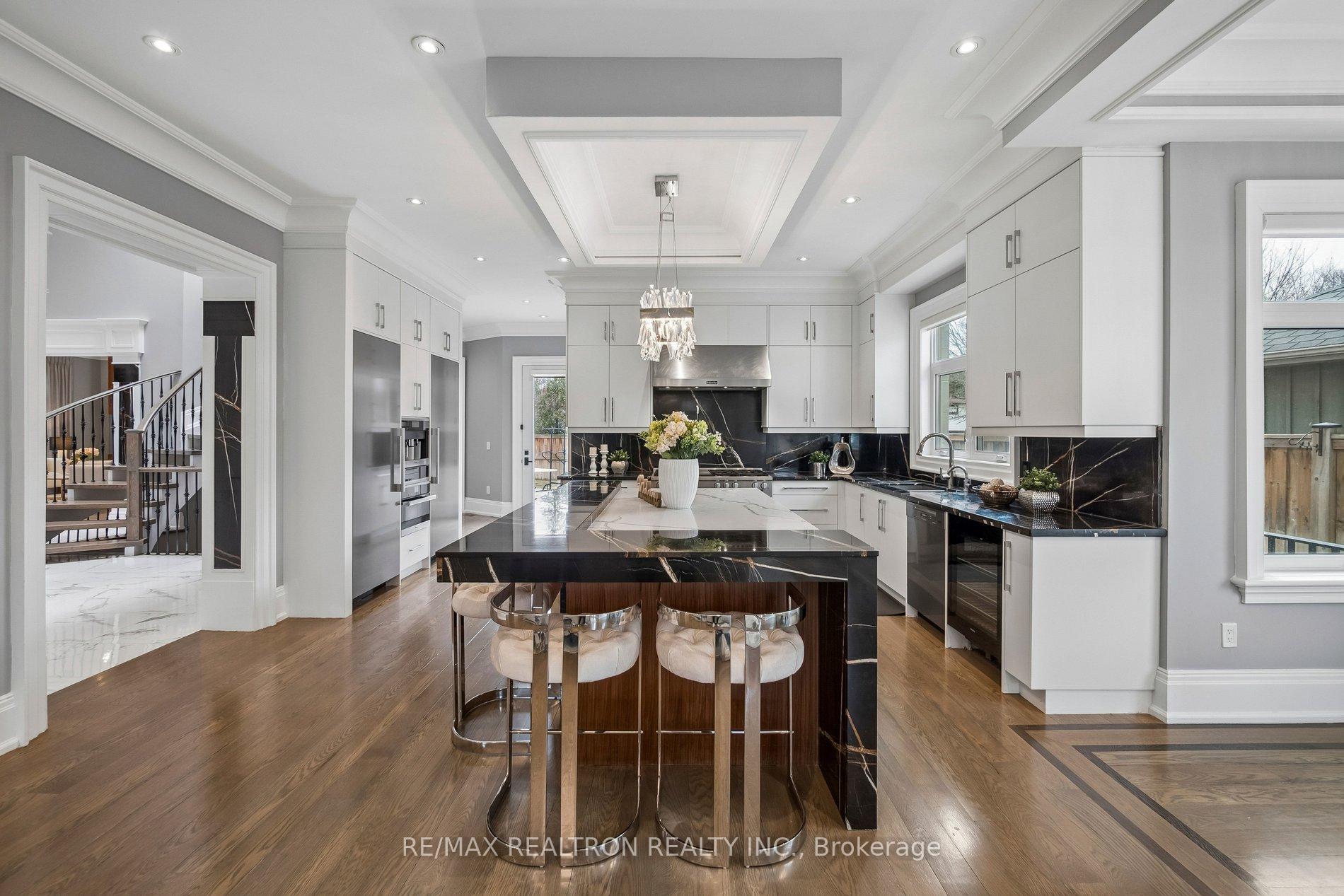 Photo 22 of 12 Miner Circle, Markham, Unionville — HOMEH