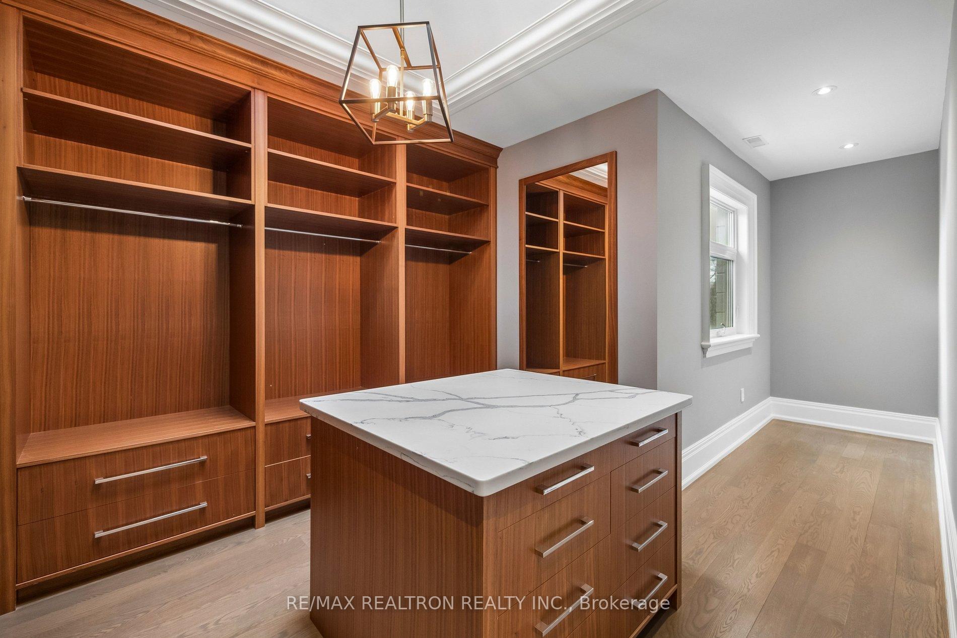 Photo 35 of 12 Miner Circle, Markham, Unionville — HOMEH