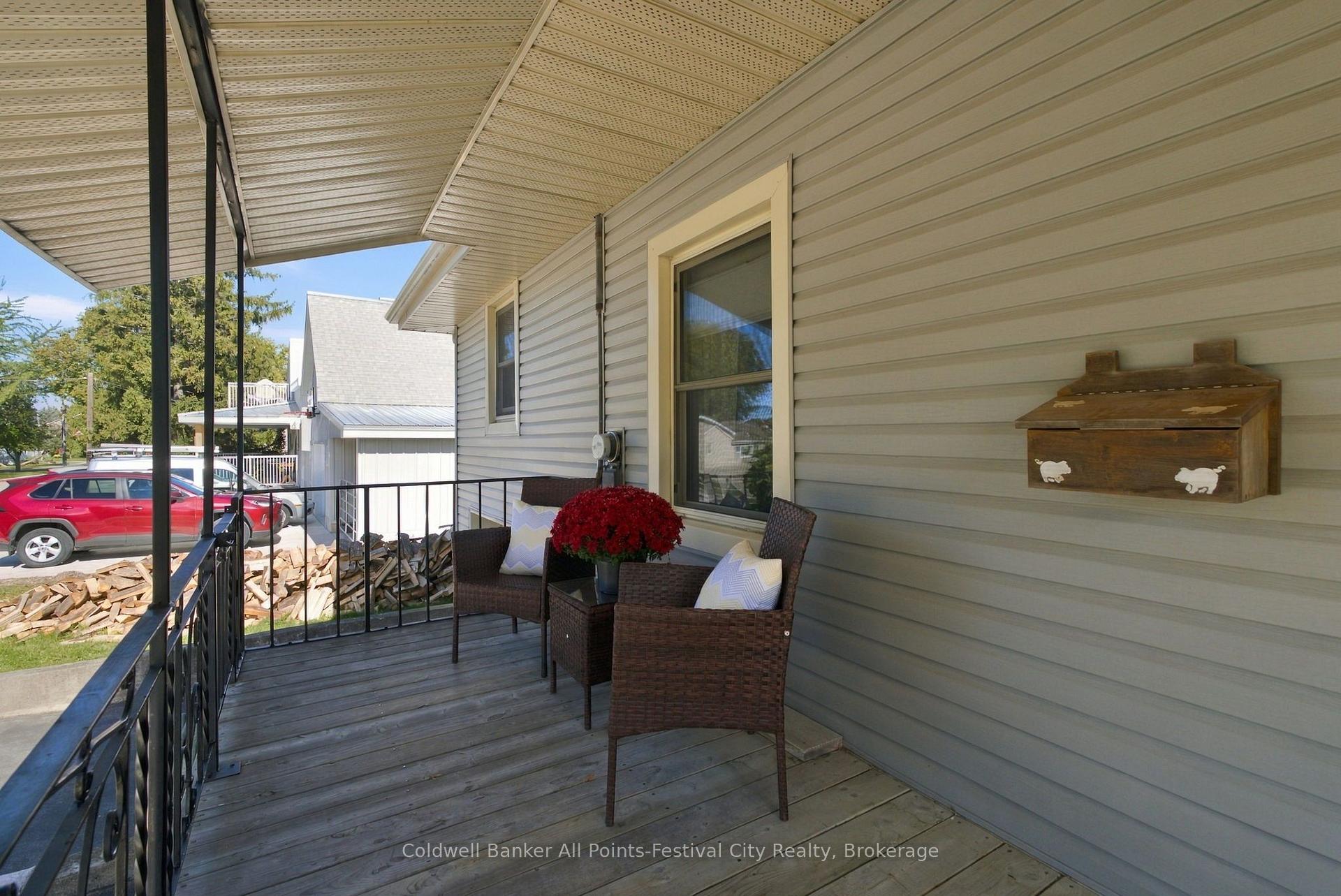 Photo 3 of 165 Cameron Street, Goderich, Goderich (Town) — HOMEH