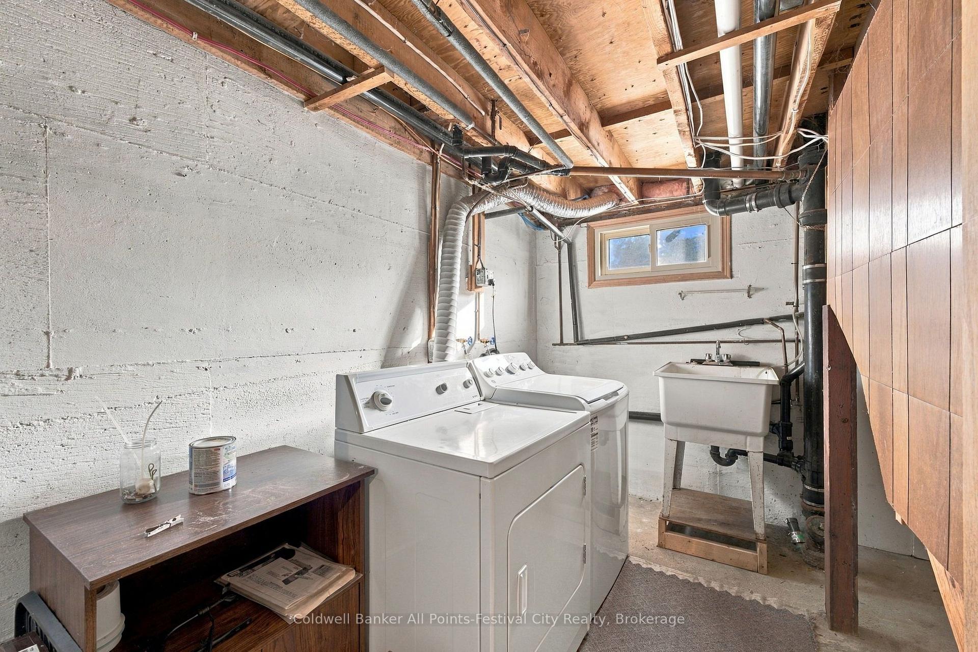 Photo 33 of 165 Cameron Street, Goderich, Goderich (Town) — HOMEH
