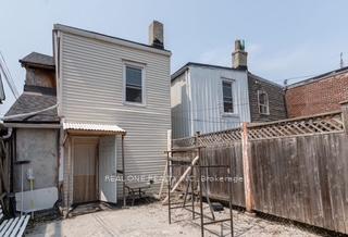 Photo 12 of 27 Kensington Avenue, Toronto, Kensington-Chinatown — HOMEH