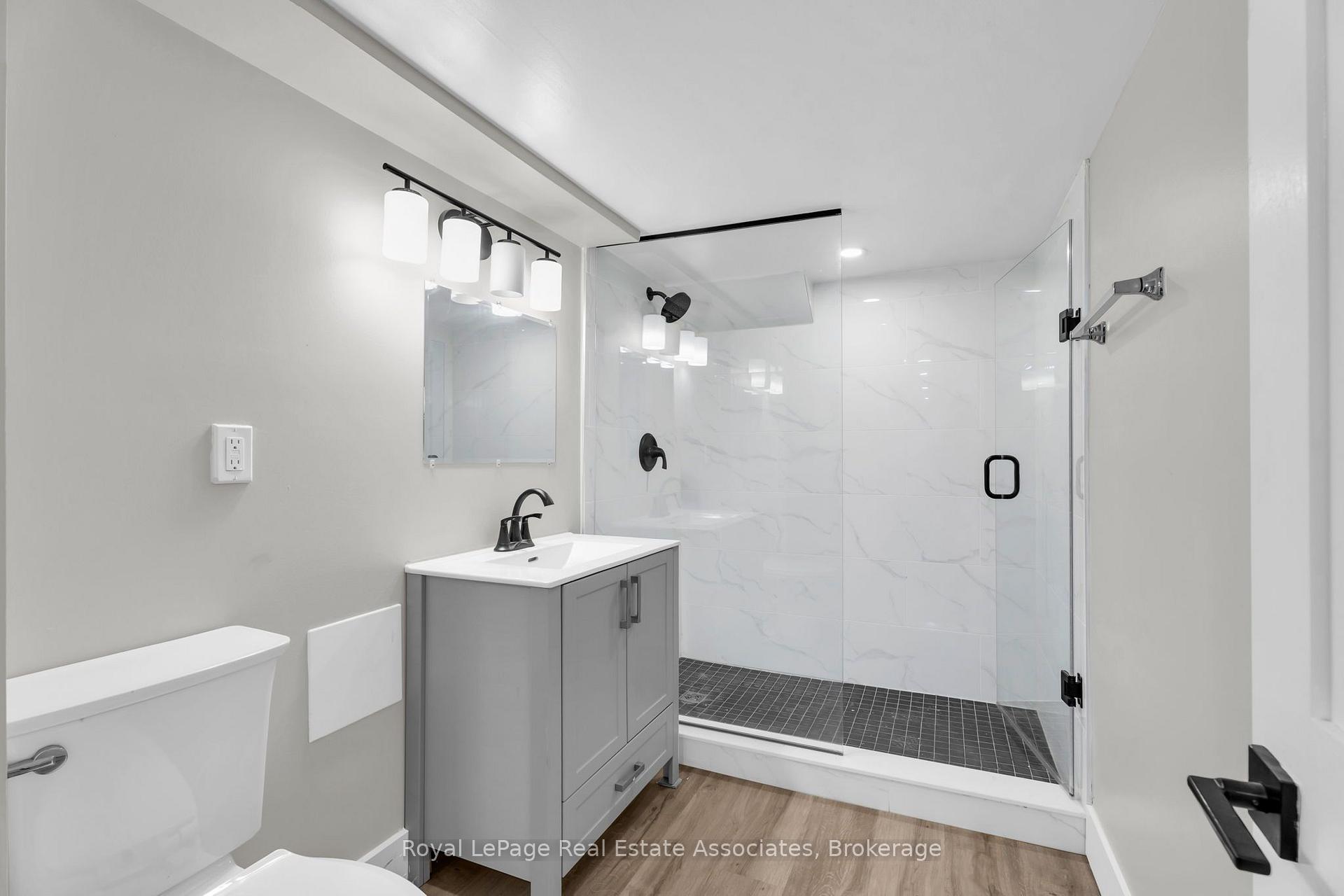 Photo 11 of 526 King Street E, Hamilton, Landsdale — HOMEH
