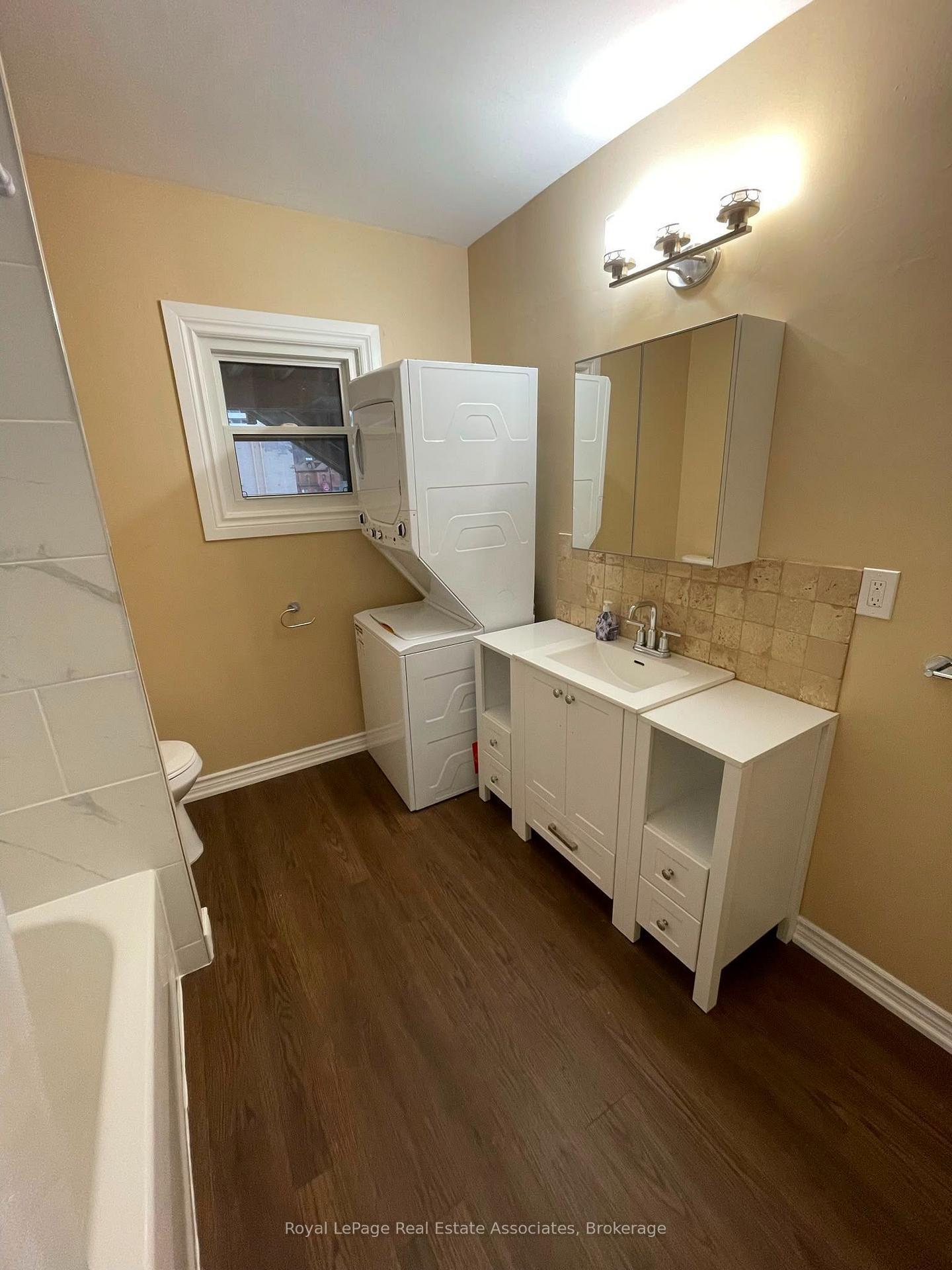 Photo 17 of 526 King Street E, Hamilton, Landsdale — HOMEH