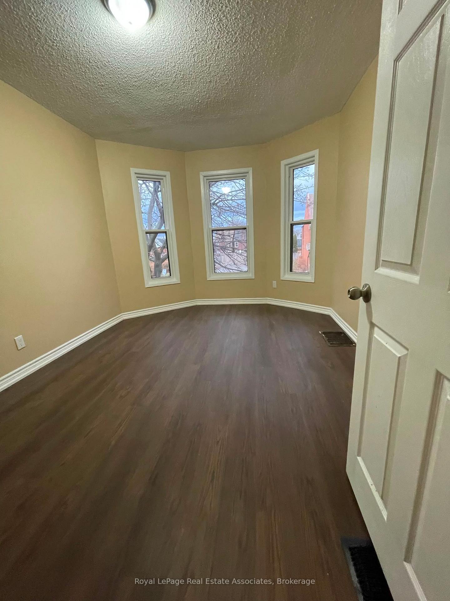 Photo 20 of 526 King Street E, Hamilton, Landsdale — HOMEH