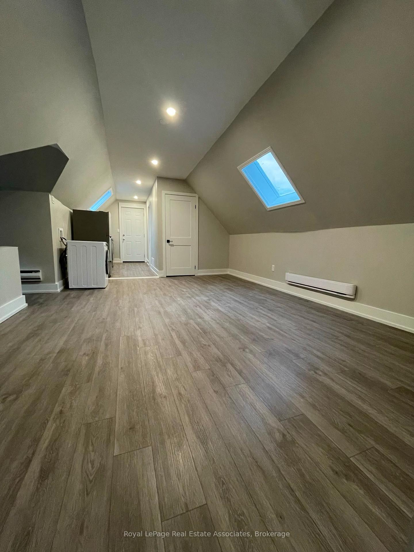 Photo 24 of 526 King Street E, Hamilton, Landsdale — HOMEH