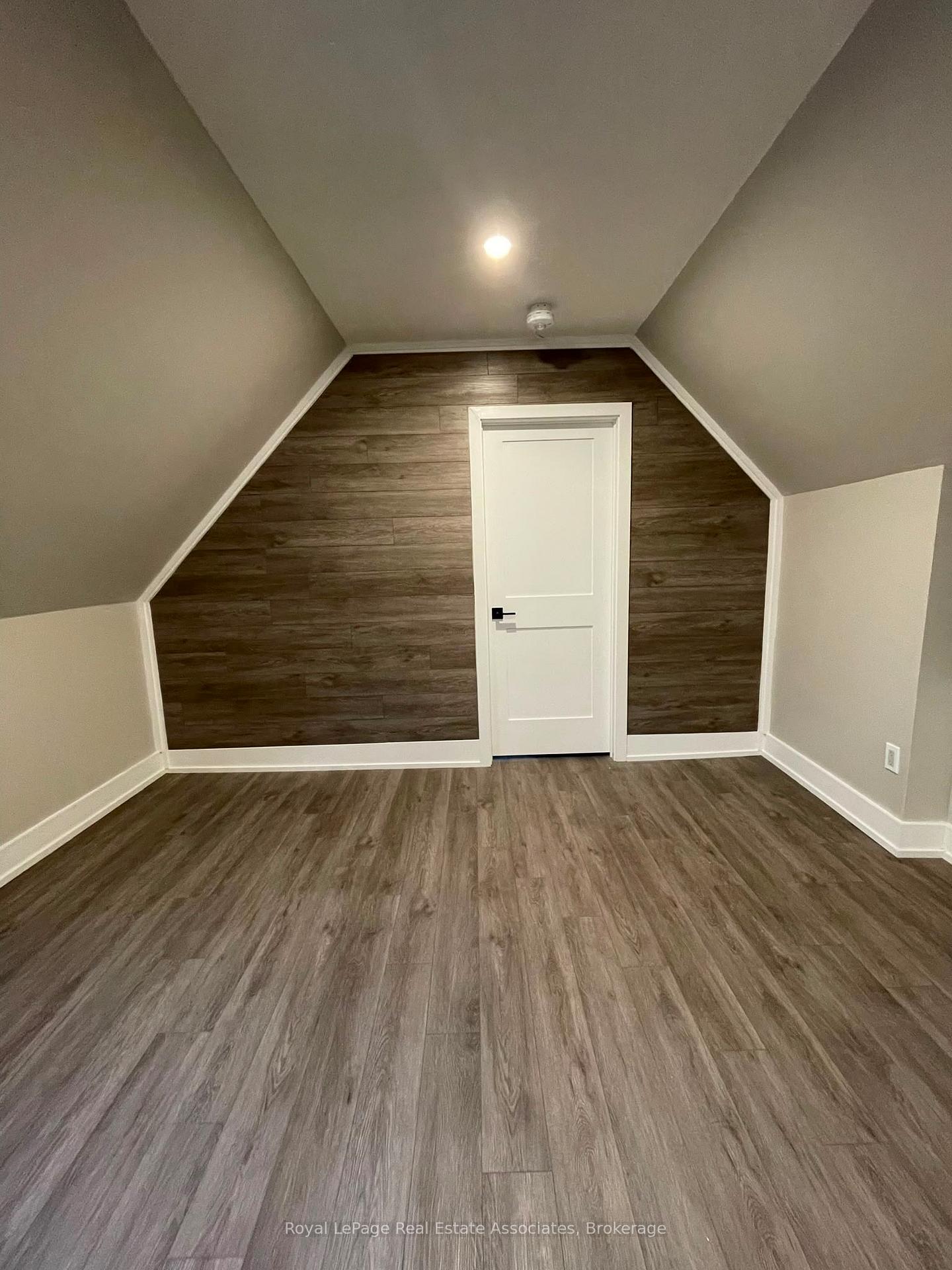 Photo 26 of 526 King Street E, Hamilton, Landsdale — HOMEH