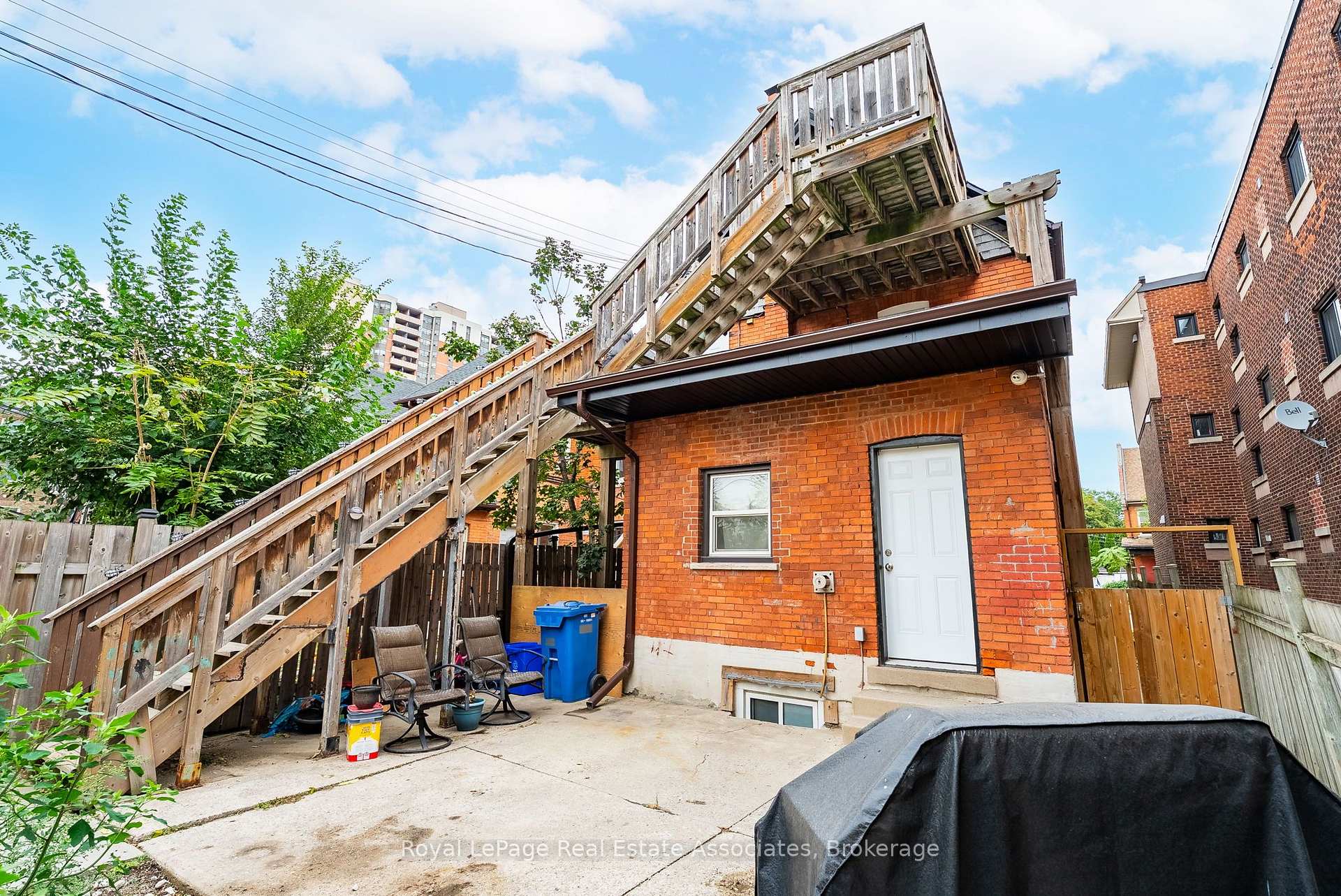 Photo 31 of 526 King Street E, Hamilton, Landsdale — HOMEH