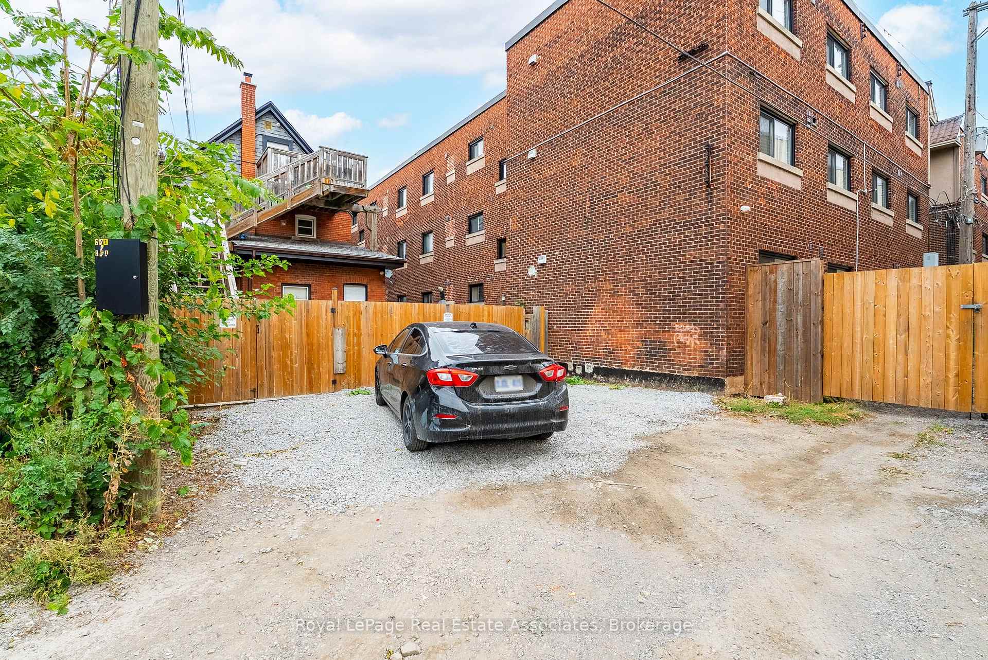 Photo 33 of 526 King Street E, Hamilton, Landsdale — HOMEH