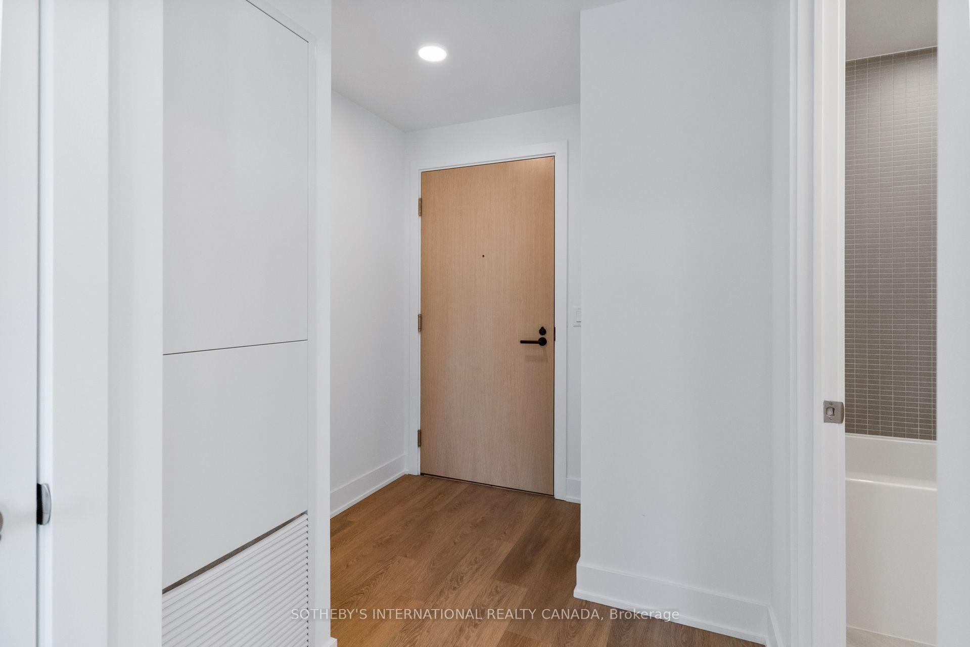 Photo 2 of Unit 3605, 200 Redpath Avenue, Toronto, Mount Pleasant East — HOMEH
