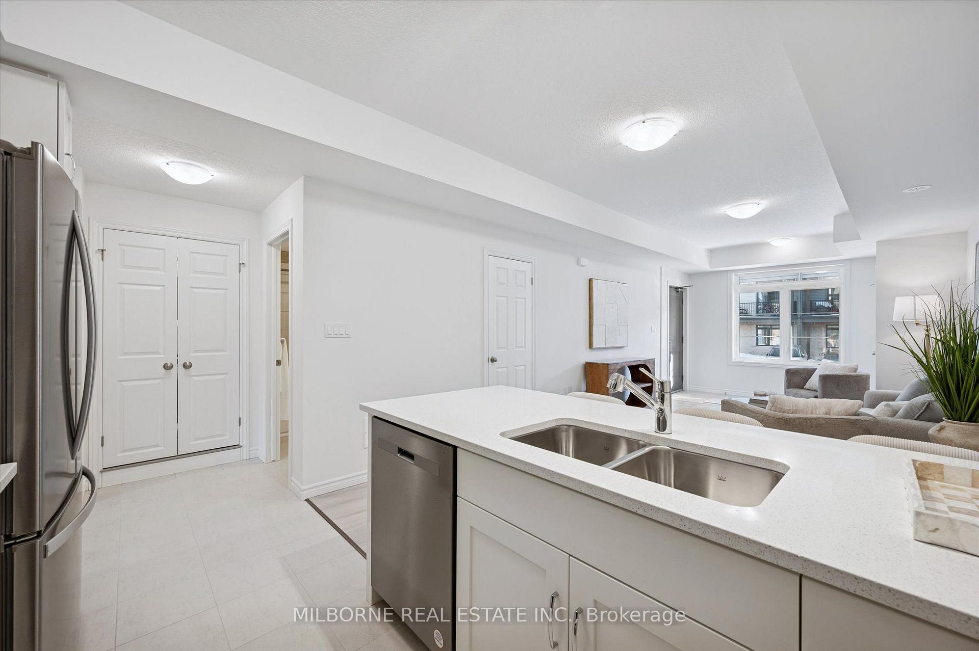 Photo 12 of 14 Thatcher Drive, Guelph, Kortright East — HOMEH
