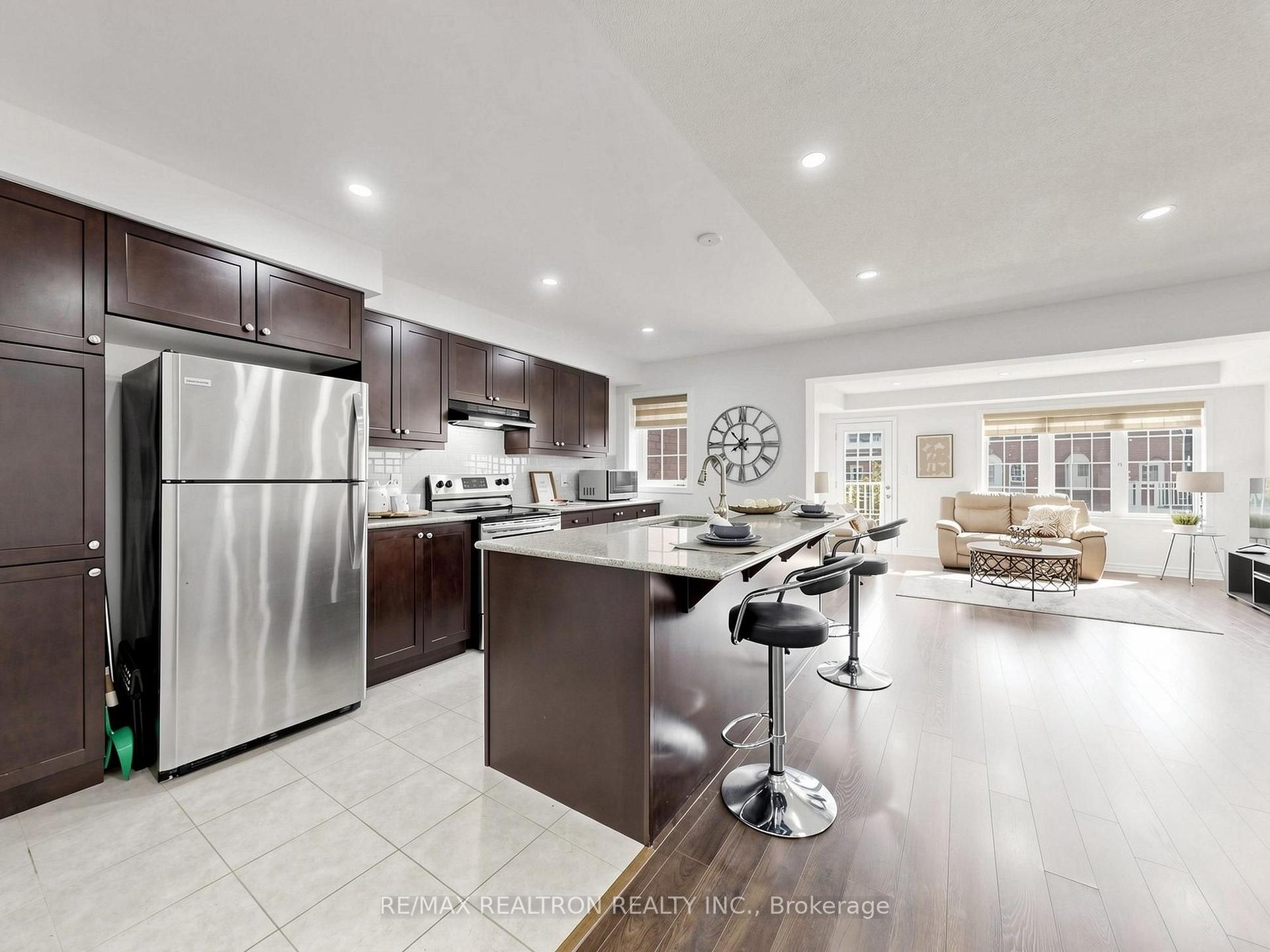 Photo 10 of 1072 Clipper Lane, Pickering, Rural Pickering — HOMEH