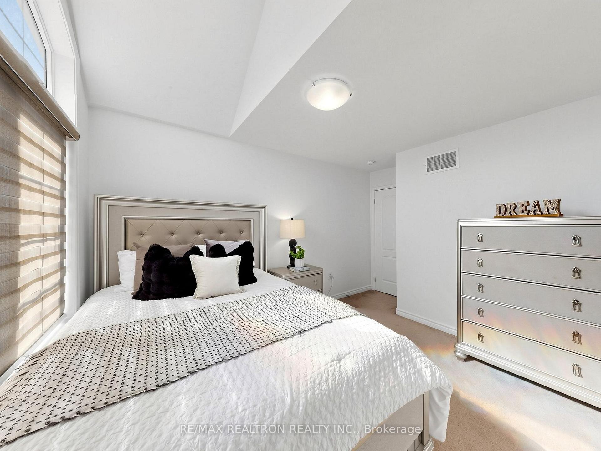 Photo 25 of 1072 Clipper Lane, Pickering, Rural Pickering — HOMEH