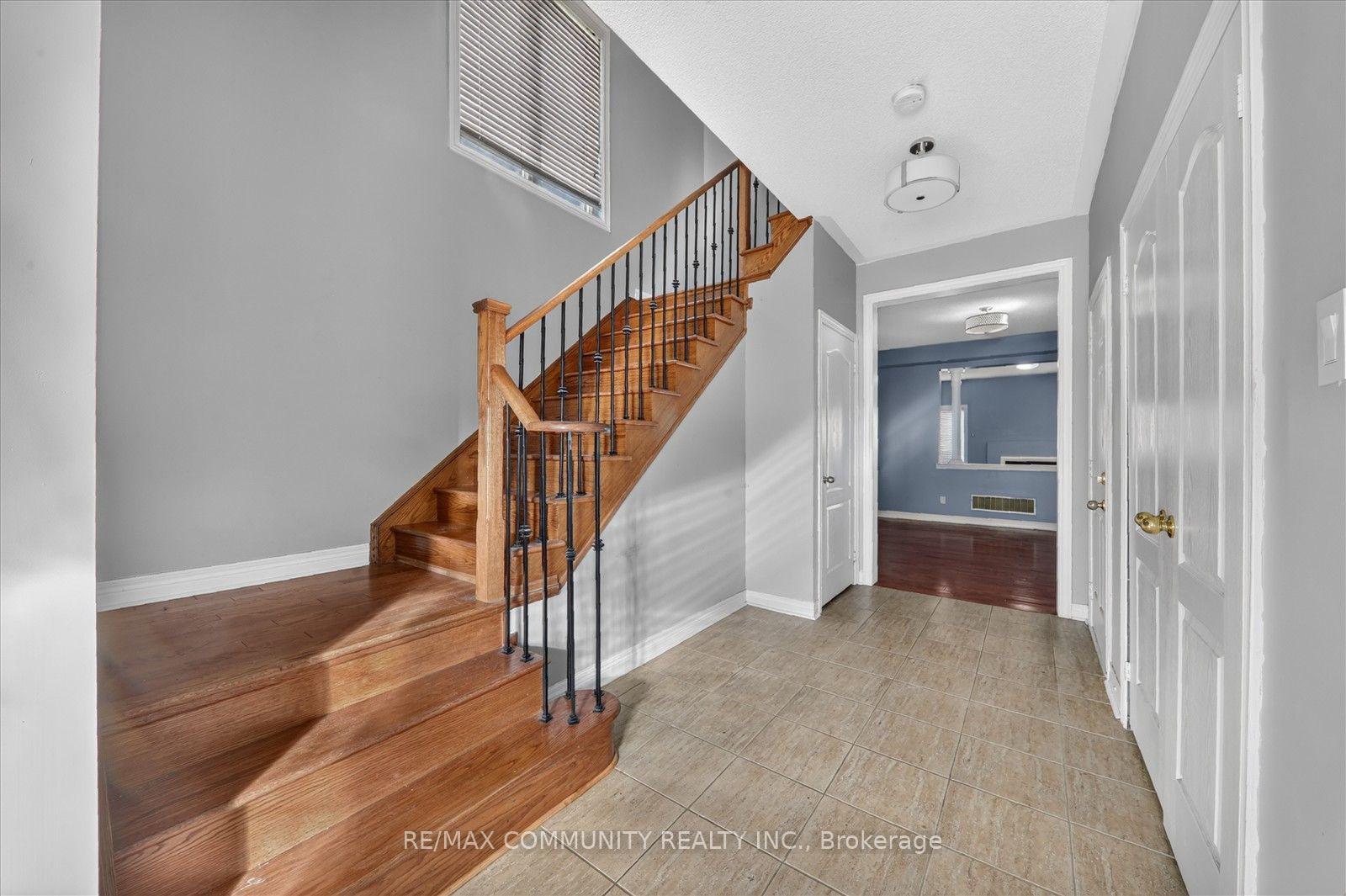 Photo 6 of Unit Main, 1550 Bruny Avenue, Pickering, Duffin Heights — HOMEH