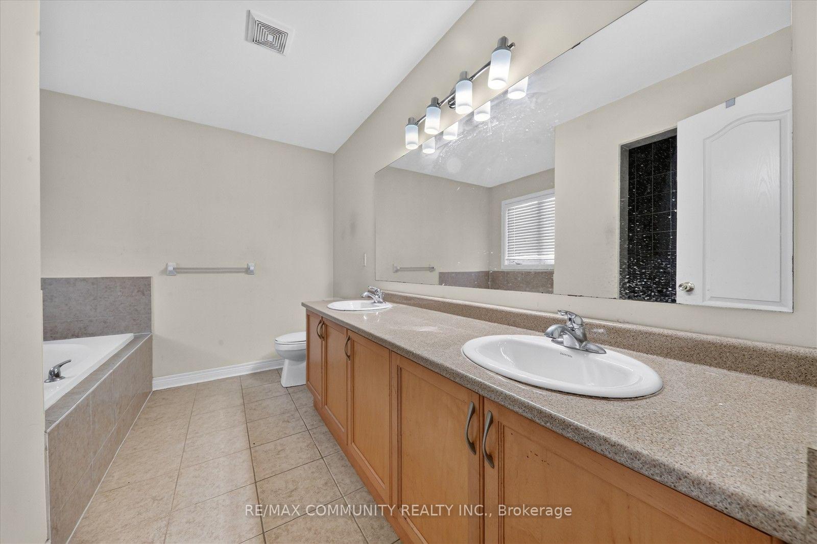 Photo 19 of Unit Main, 1550 Bruny Avenue, Pickering, Duffin Heights — HOMEH