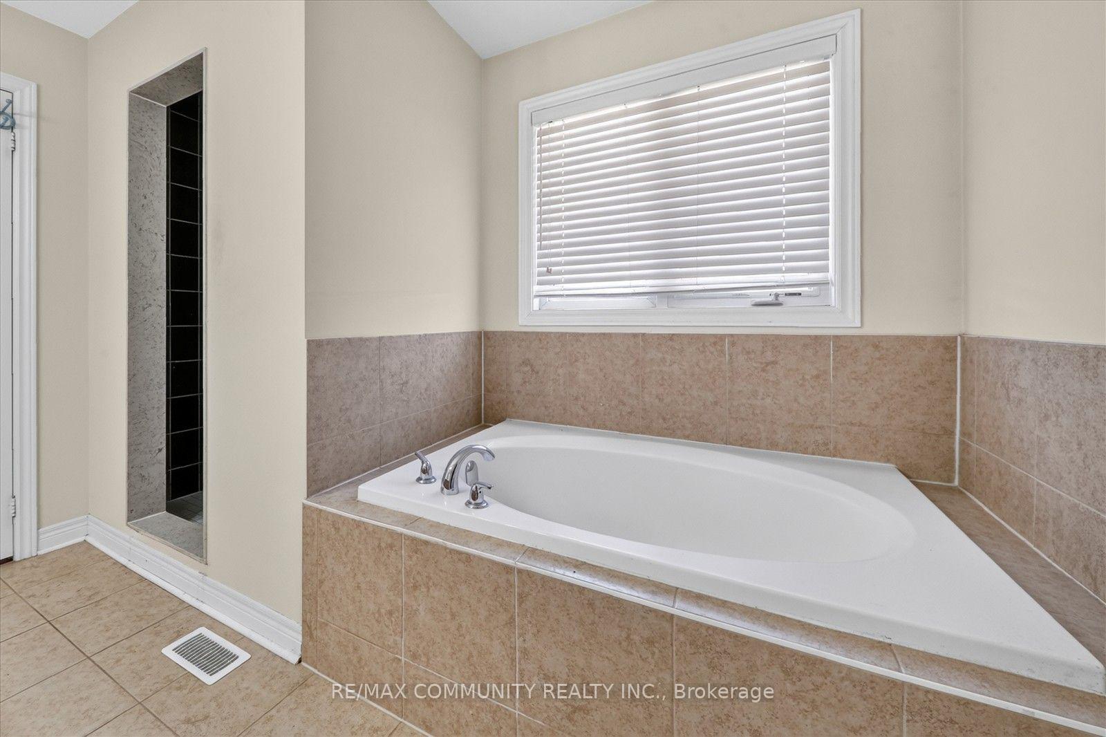 Photo 20 of Unit Main, 1550 Bruny Avenue, Pickering, Duffin Heights — HOMEH