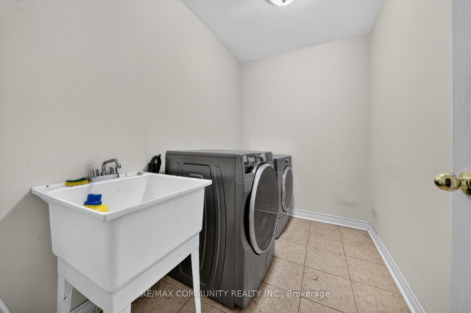 Photo 23 of Unit Main, 1550 Bruny Avenue, Pickering, Duffin Heights — HOMEH
