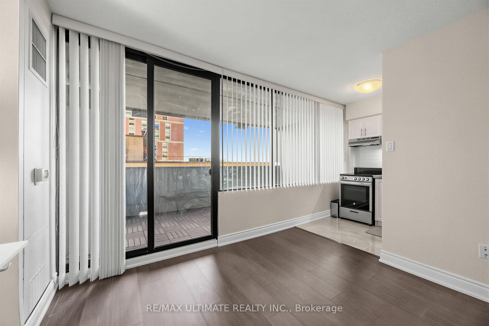 Photo of Unit 603, 720 Spadina Avenue
