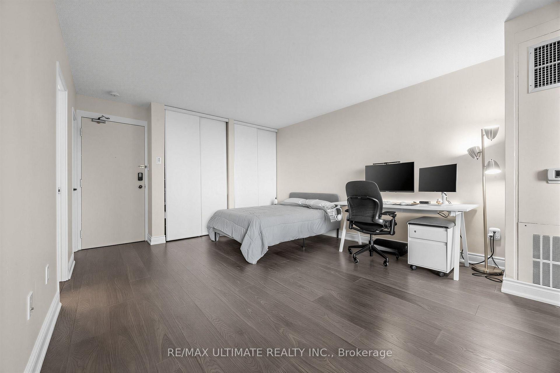 Photo 7 of Unit 603, 720 Spadina Avenue, Toronto, University — HOMEH