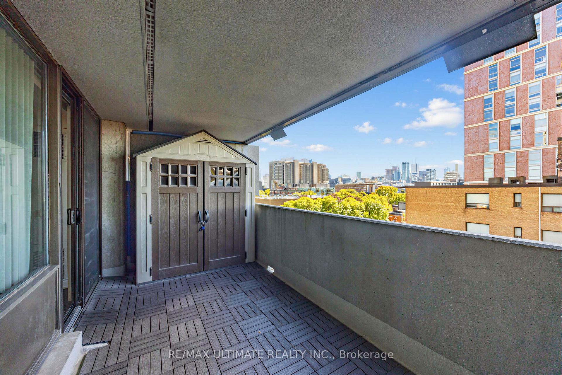 Photo 11 of Unit 603, 720 Spadina Avenue, Toronto, University — HOMEH