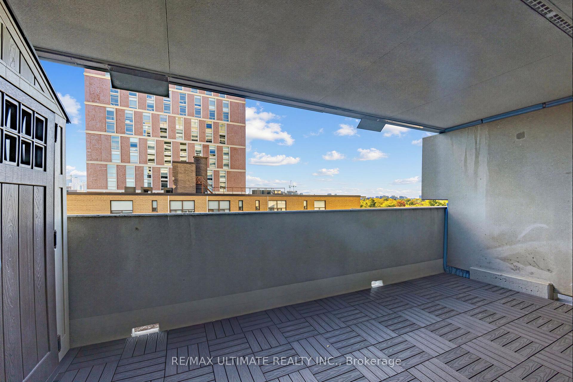 Photo 12 of Unit 603, 720 Spadina Avenue, Toronto, University — HOMEH