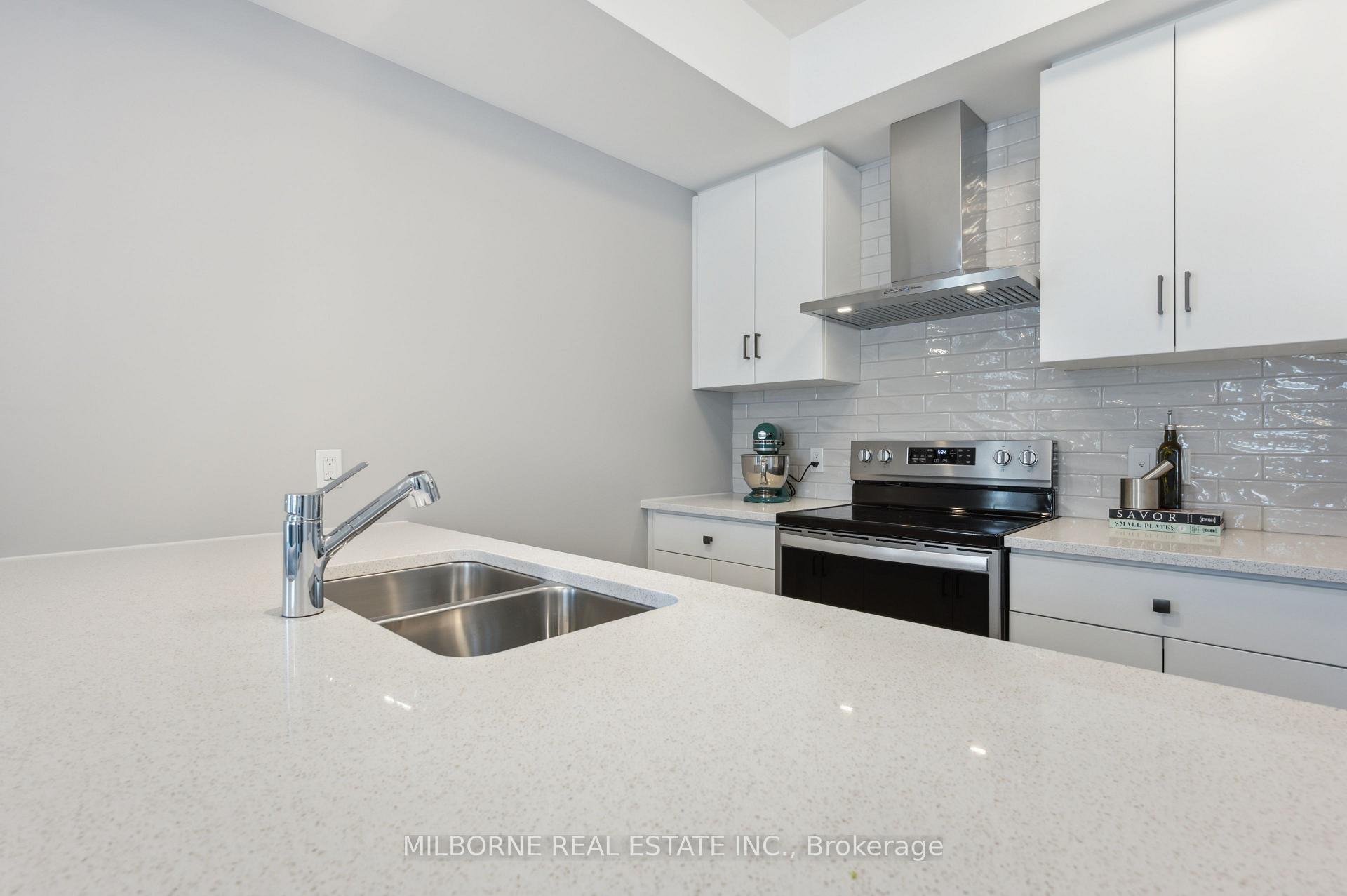 Photo 5 of 20 Thatcher Drive, Guelph, Kortright East — HOMEH