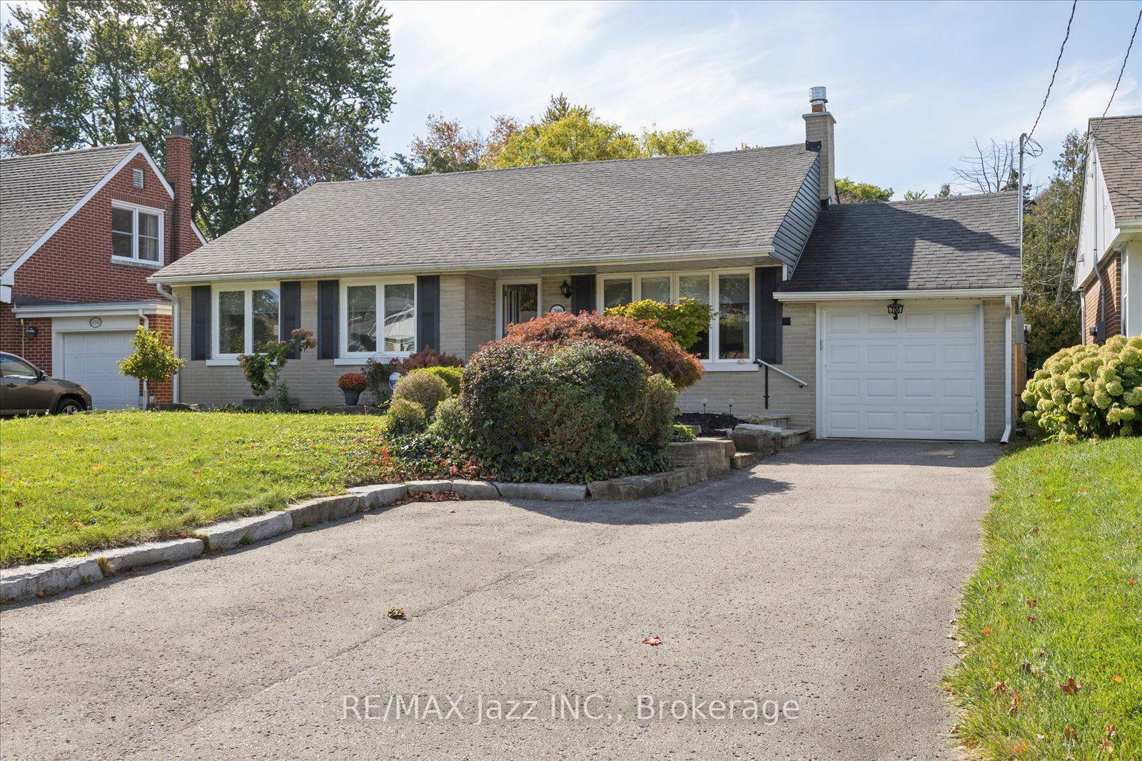 Photo 2 of 700 Grierson Street, Oshawa, Centennial — HOMEH