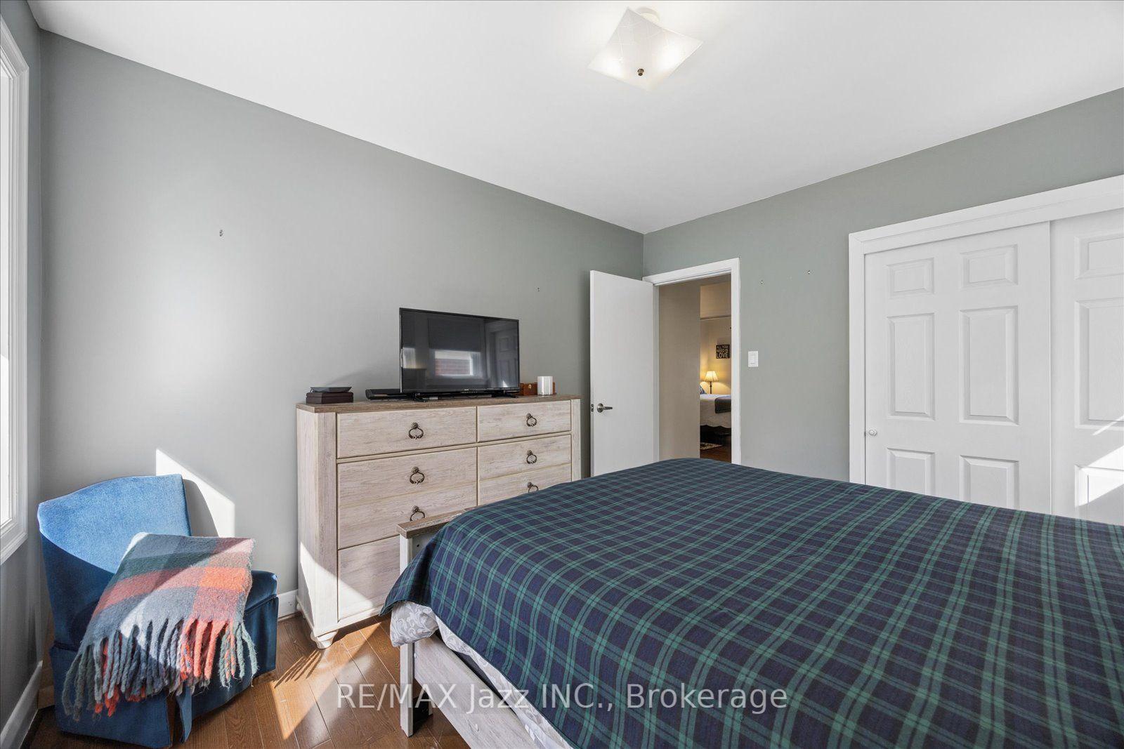 Photo 18 of 700 Grierson Street, Oshawa, Centennial — HOMEH