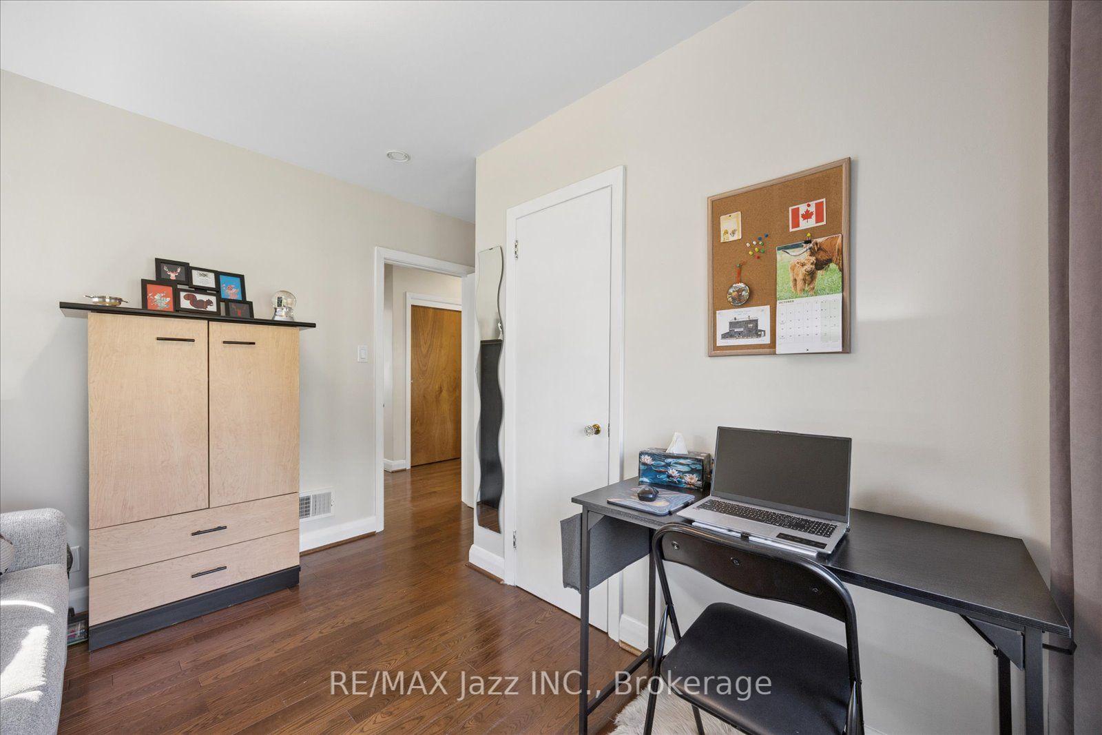 Photo 22 of 700 Grierson Street, Oshawa, Centennial — HOMEH