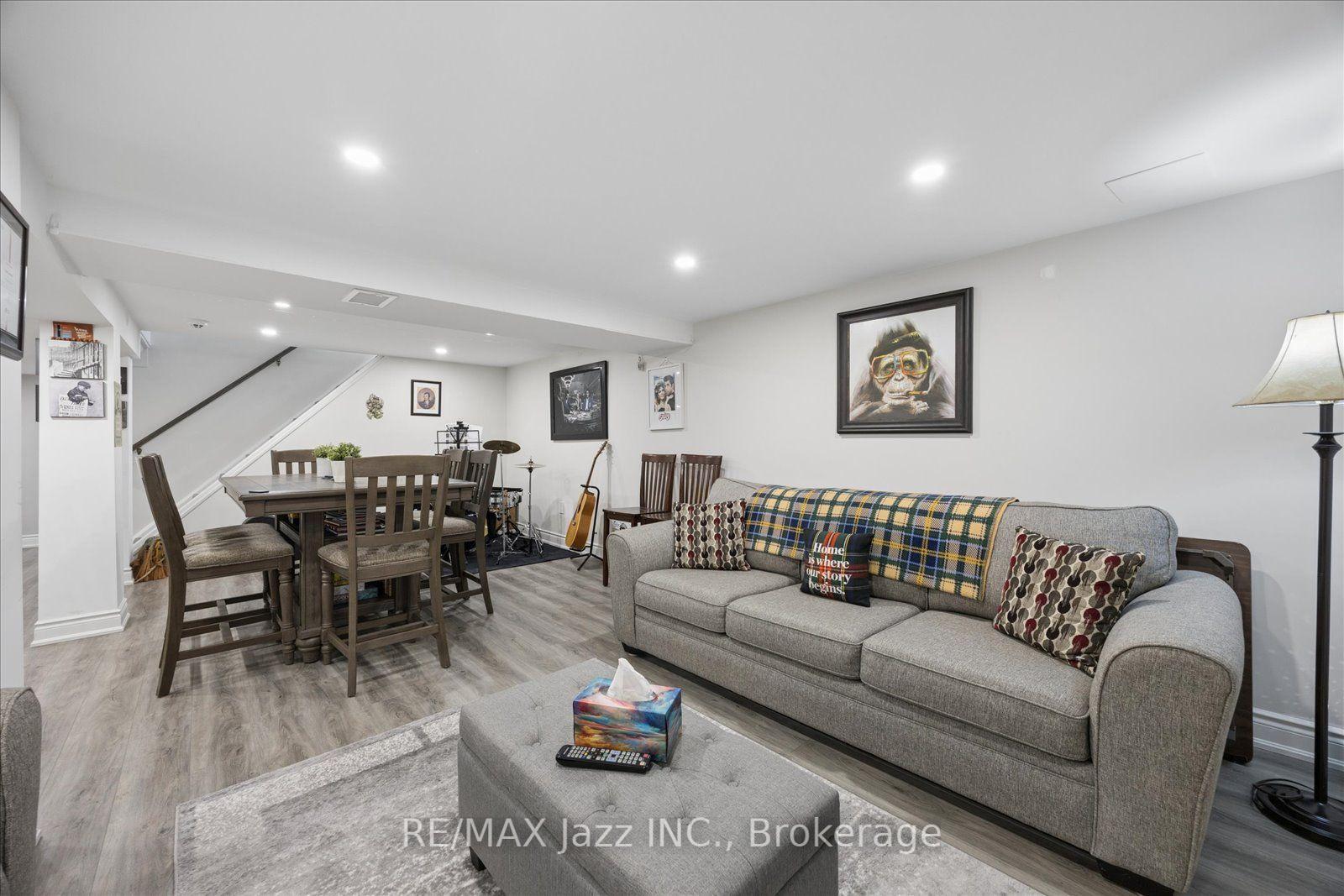 Photo 27 of 700 Grierson Street, Oshawa, Centennial — HOMEH