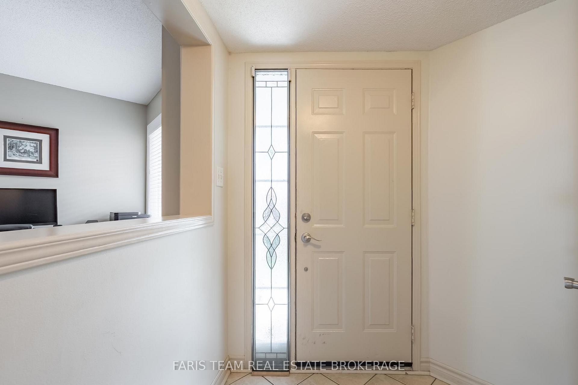 Photo 4 of 4 Bluegrass Drive, Barrie, Holly — HOMEH