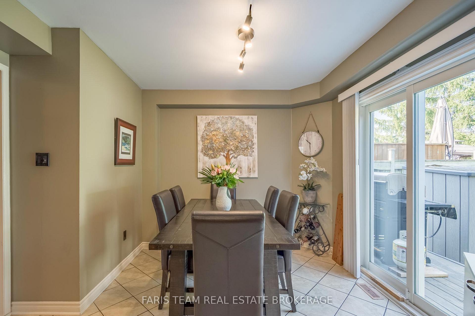 Photo 11 of 4 Bluegrass Drive, Barrie, Holly — HOMEH