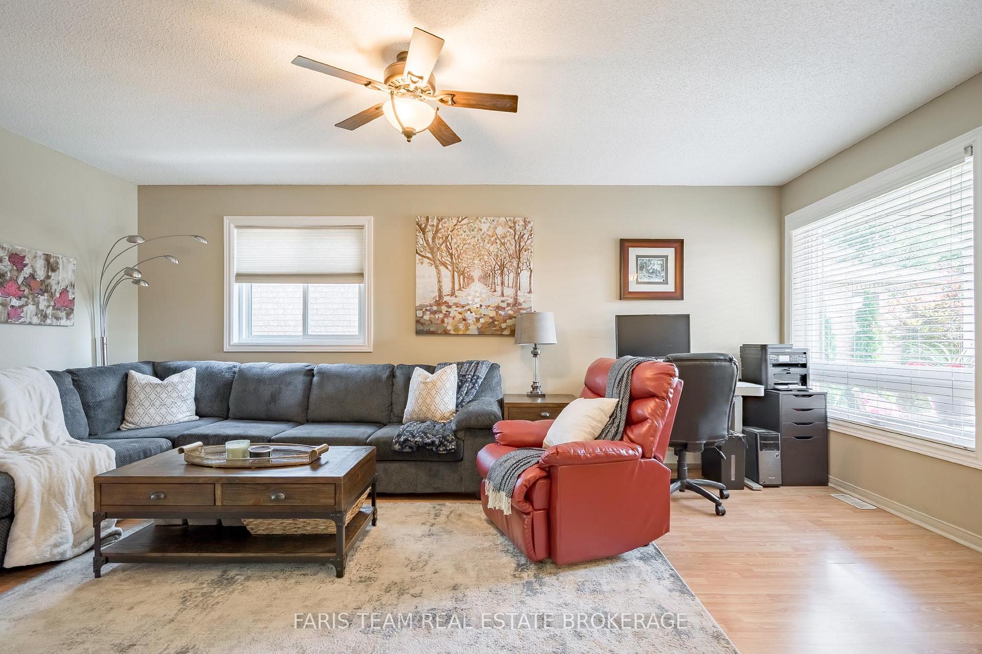 Photo 13 of 4 Bluegrass Drive, Barrie, Holly — HOMEH