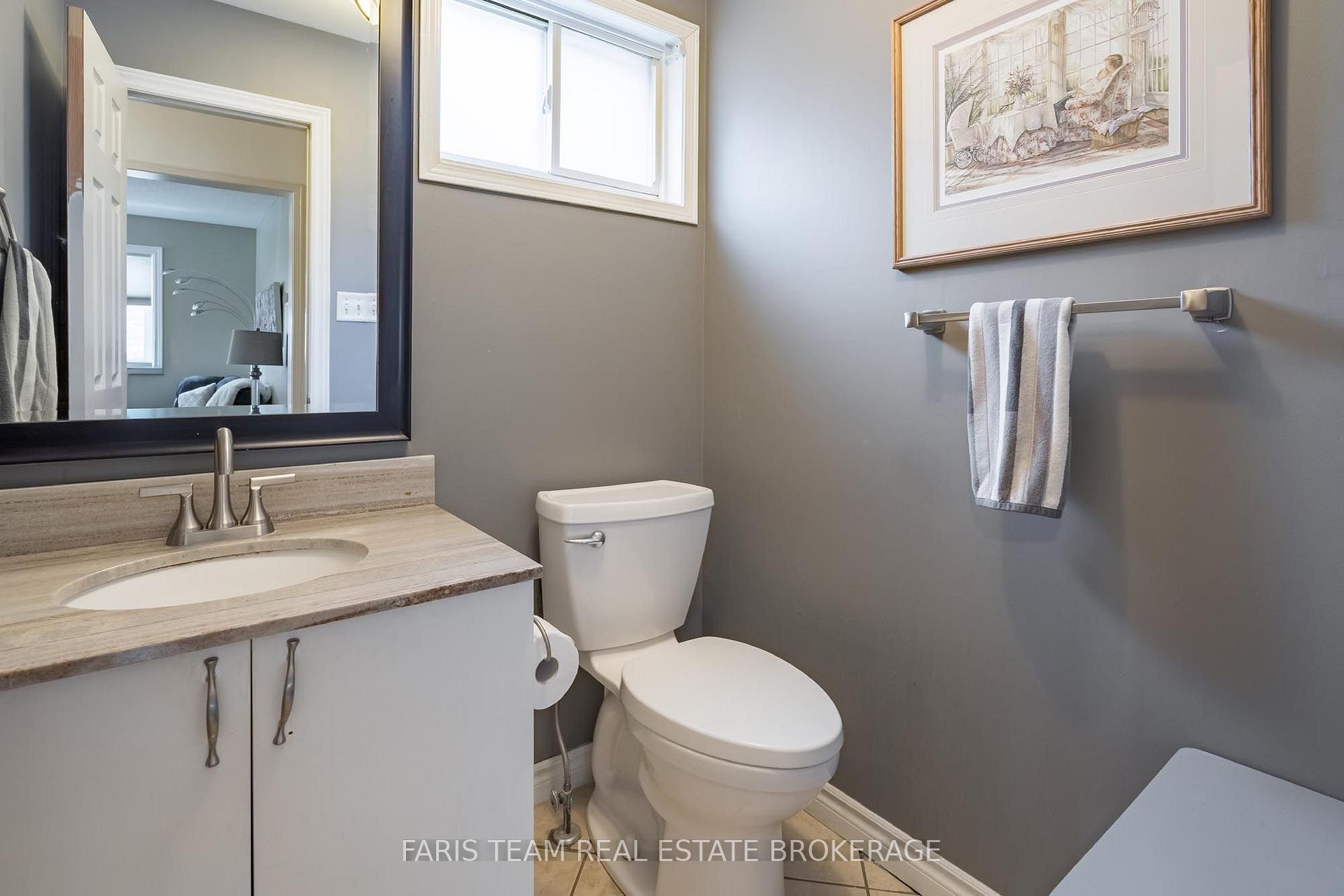 Photo 15 of 4 Bluegrass Drive, Barrie, Holly — HOMEH
