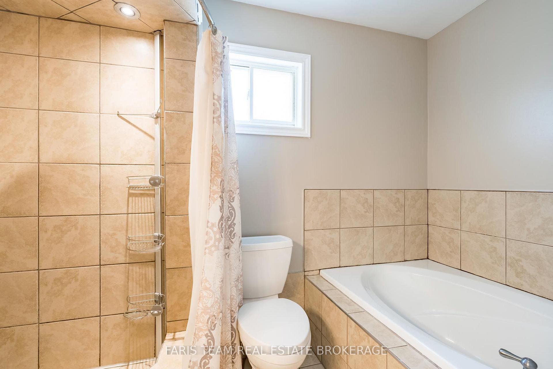 Photo 20 of 4 Bluegrass Drive, Barrie, Holly — HOMEH