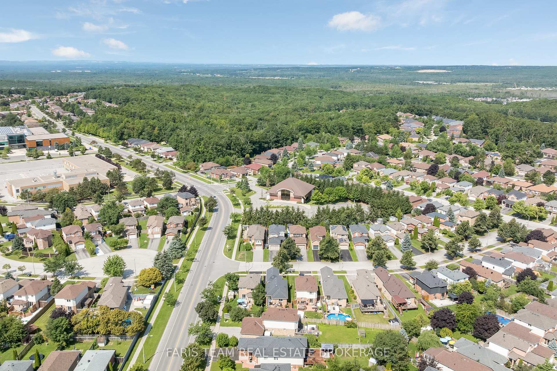 Photo 37 of 4 Bluegrass Drive, Barrie, Holly — HOMEH