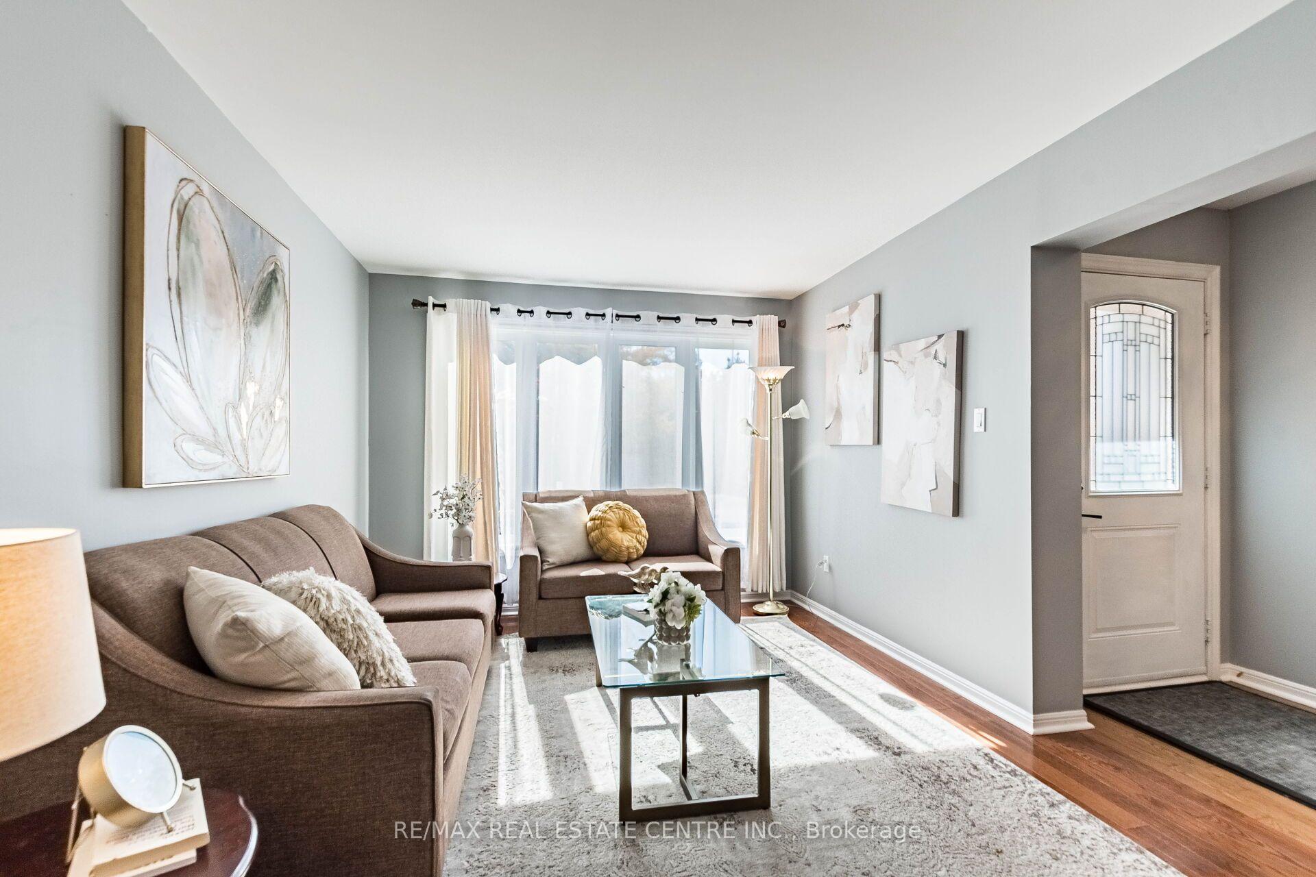 Photo 2 of 1153 Deer Run, Mississauga, Creditview — HOMEH