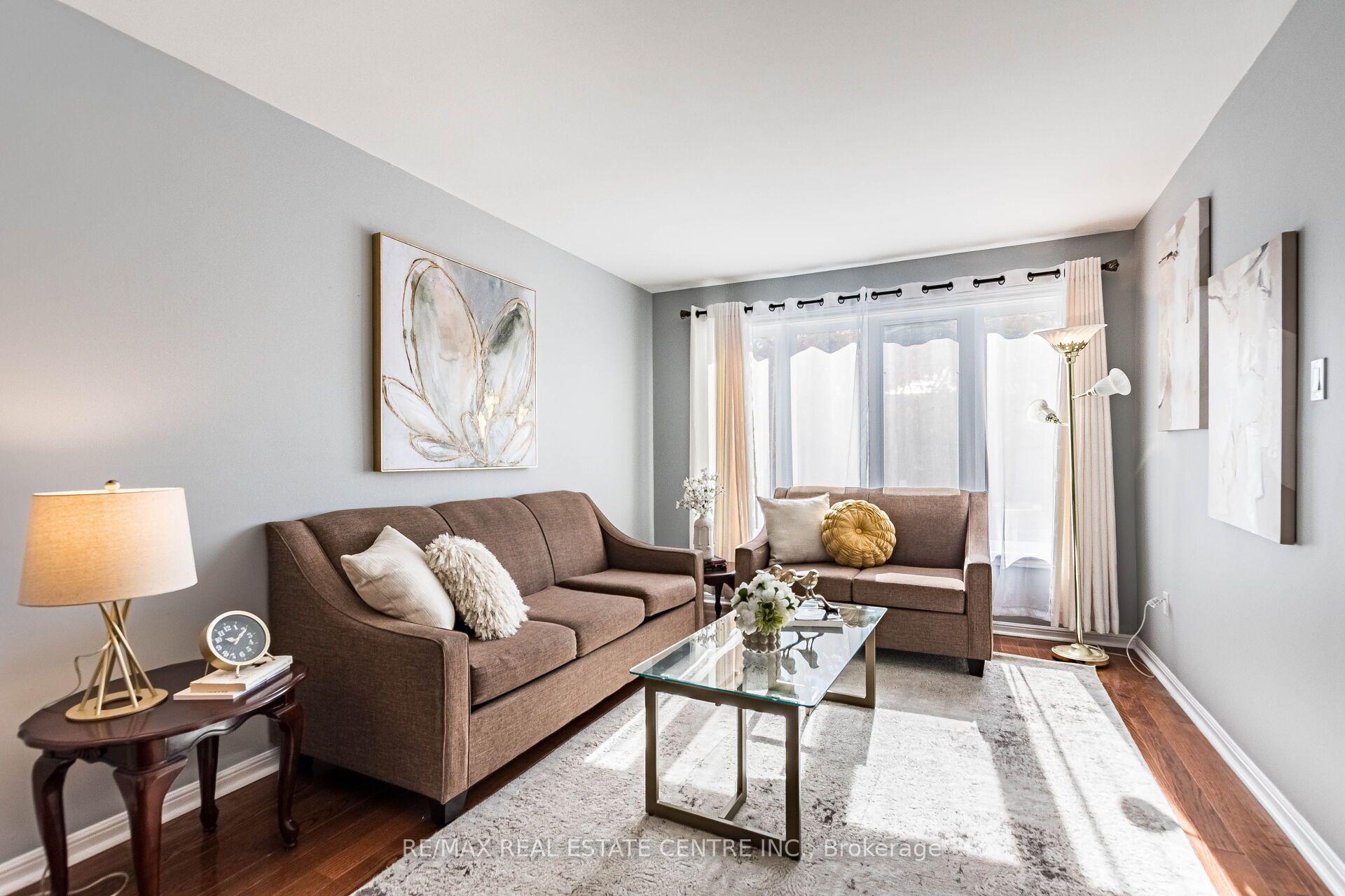 Photo 3 of 1153 Deer Run, Mississauga, Creditview — HOMEH