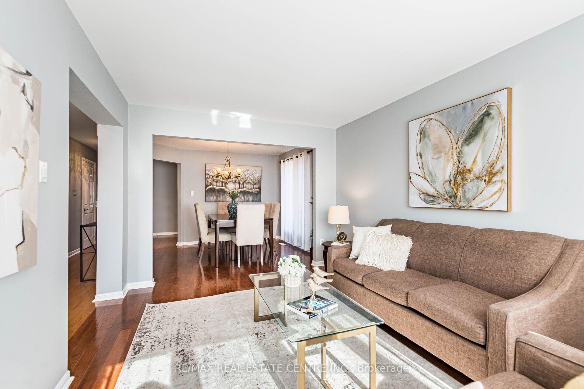 Photo 4 of 1153 Deer Run, Mississauga, Creditview — HOMEH