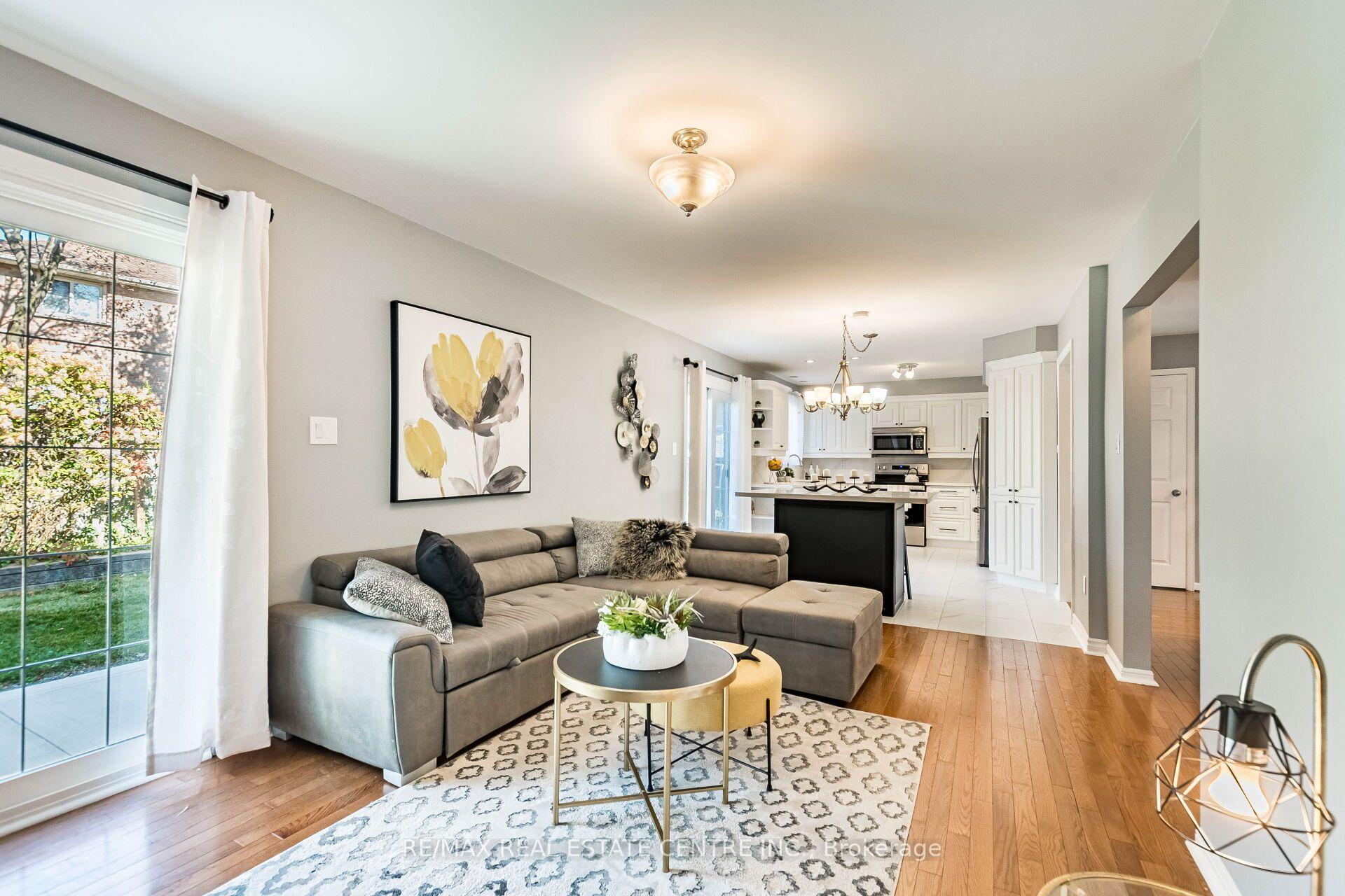 Photo 9 of 1153 Deer Run, Mississauga, Creditview — HOMEH