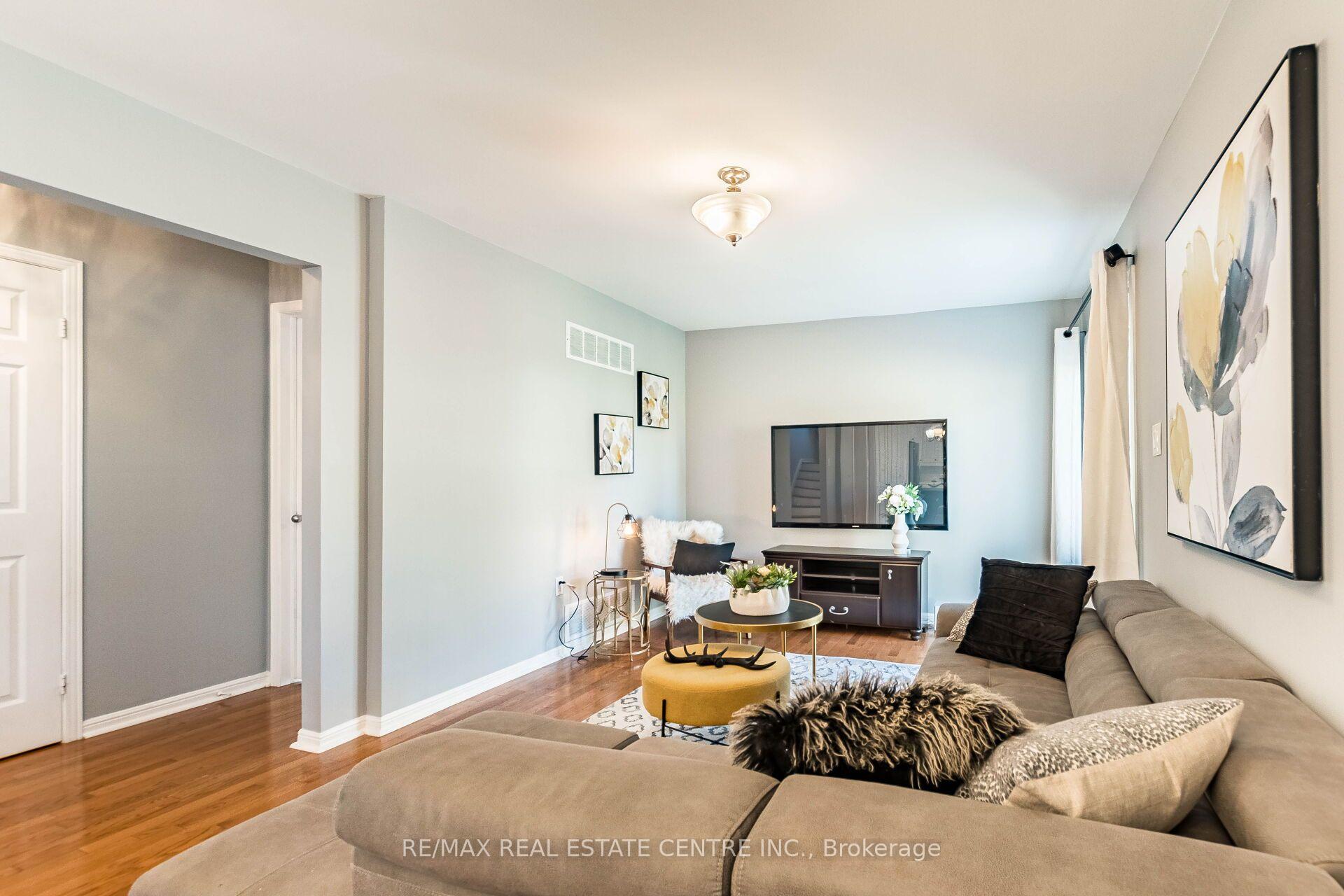 Photo 11 of 1153 Deer Run, Mississauga, Creditview — HOMEH